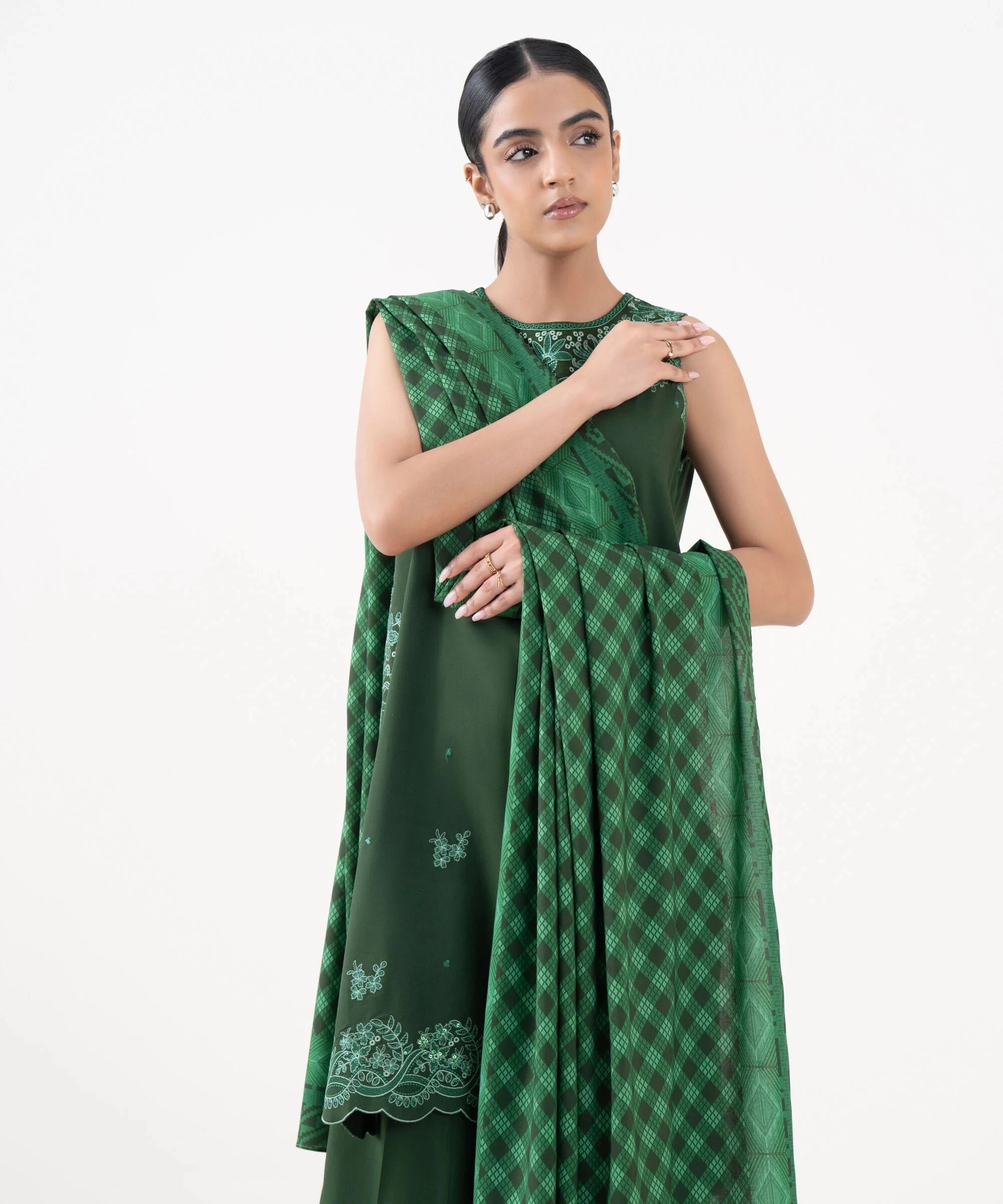 img_sapphire_pre_fall_collection_awwal_boutique