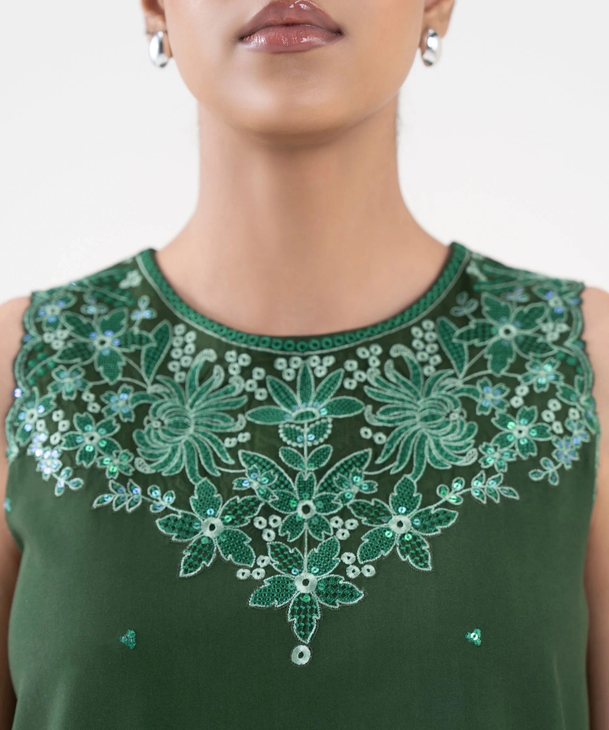 img_sapphire_pre_fall_collection_awwal_boutique