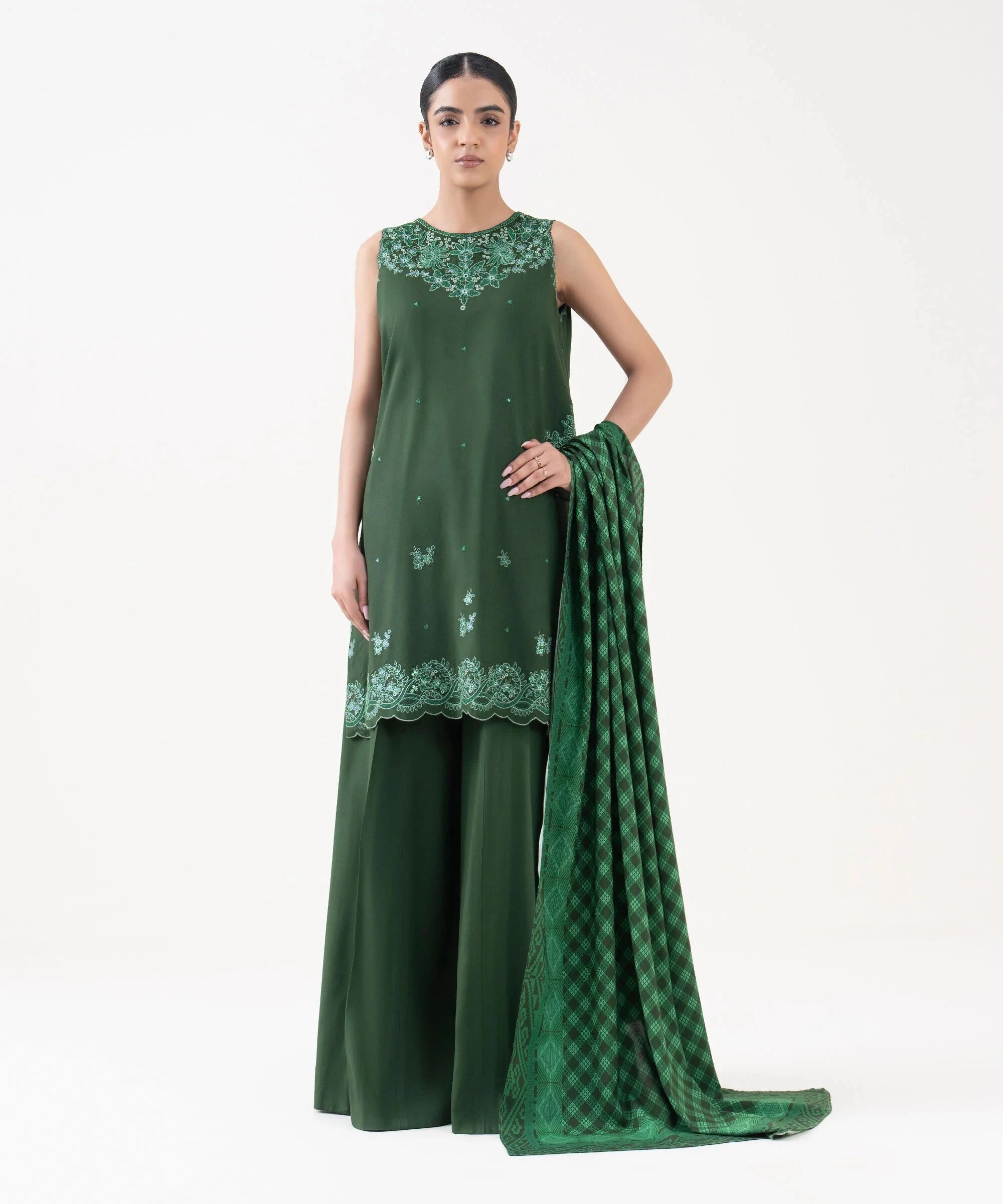 img_sapphire_pre_fall_collection_awwal_boutique