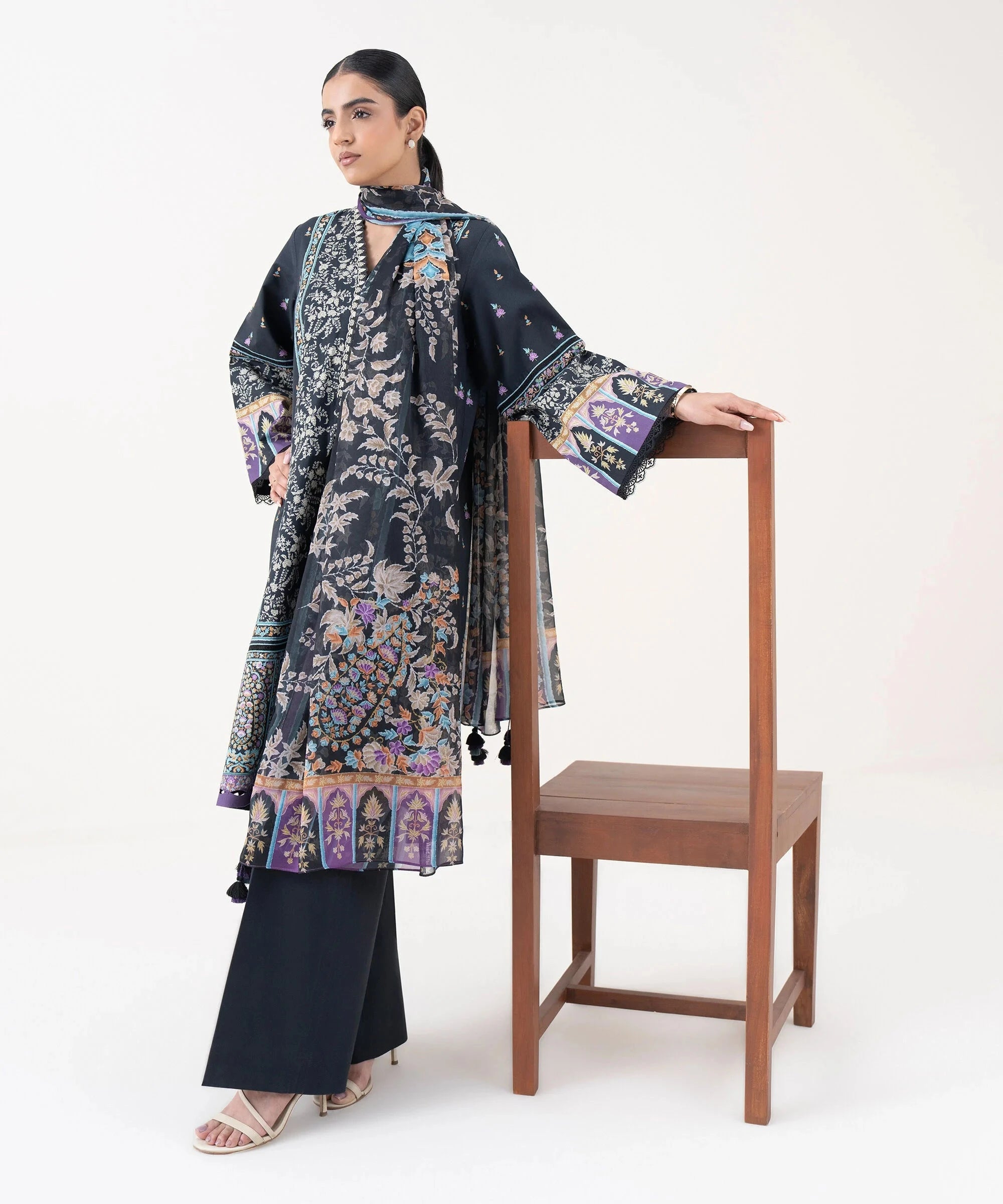 img_sapphire_pre_fall_collection_awwal_boutique