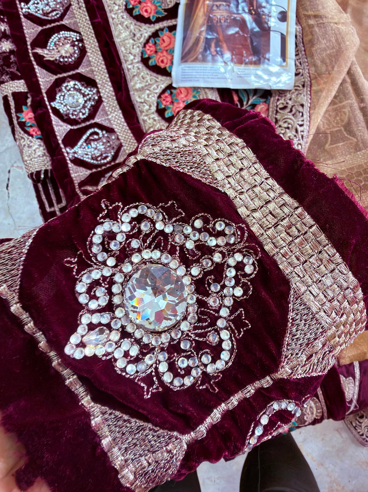 Open Pic/Sale‼️Serene Premium Velvet/Crystal & Zari/Maroon & Gold/SPM18F 06 06