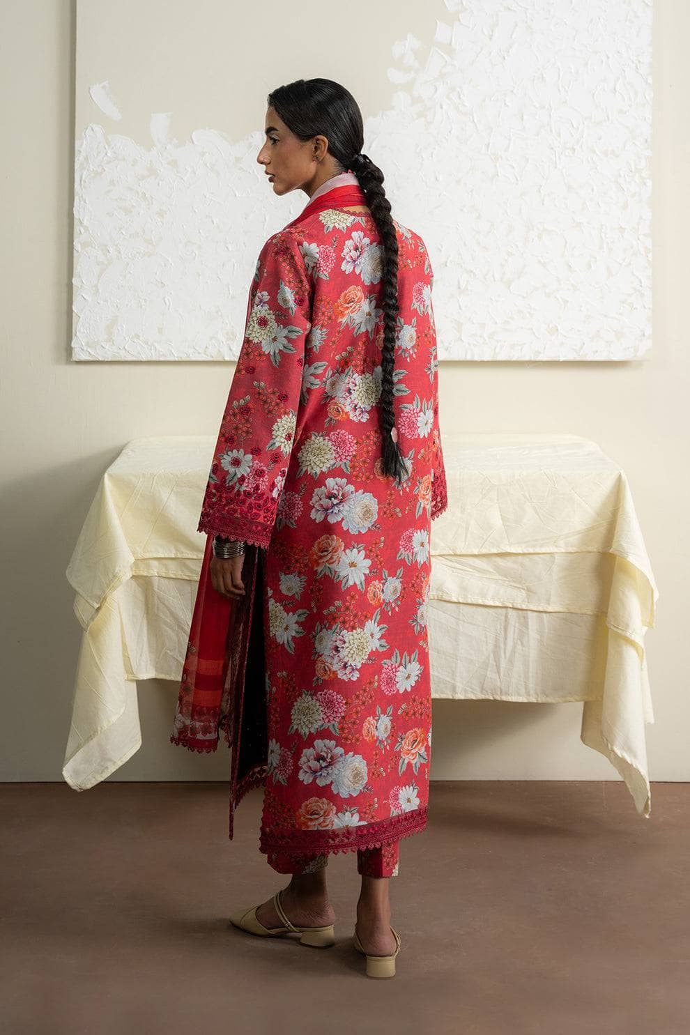 img_afrozeh_ayzel_bare_minimum_awwal_boutique