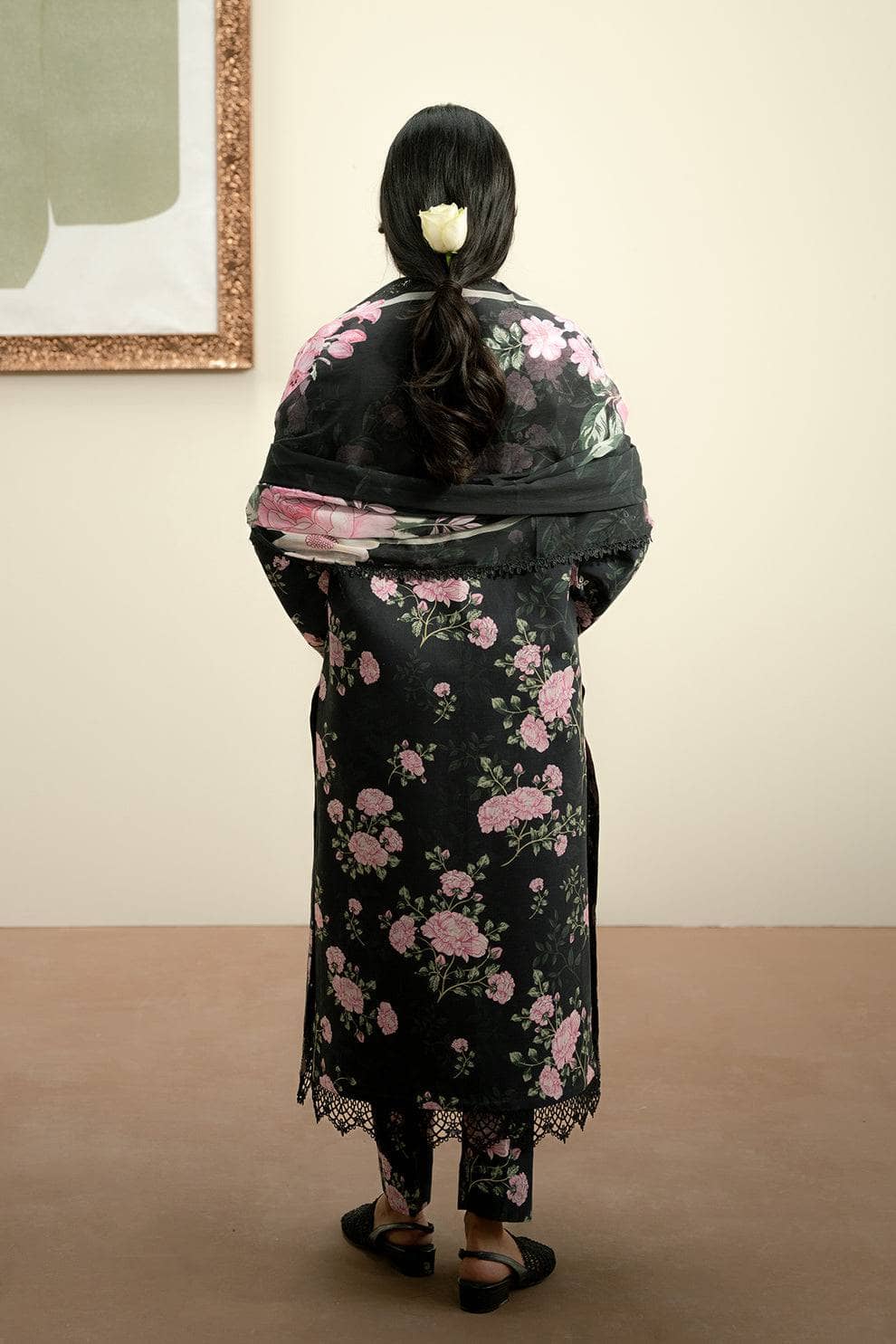 img_afrozeh_ayzel_bare_minimum_awwal_boutique