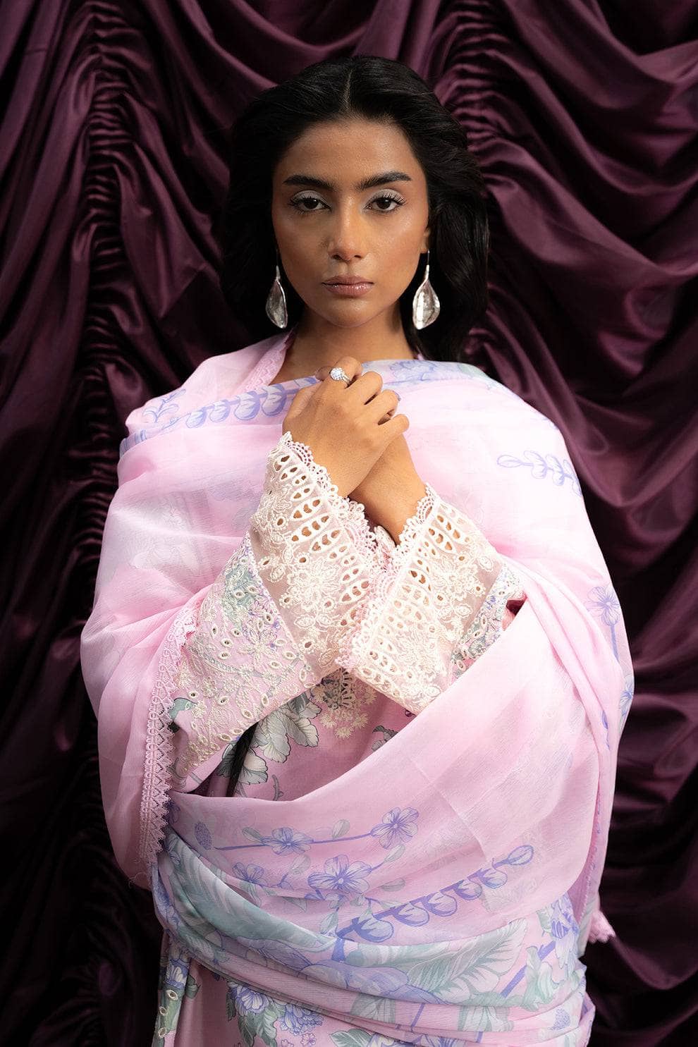 img_afrozeh_ayzel_bare_minimum_awwal_boutique