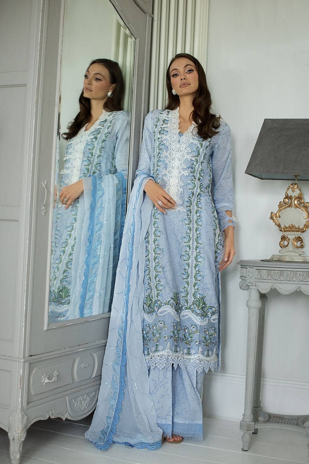 img_sobia_nazir_lawn_24_awwal_boutique