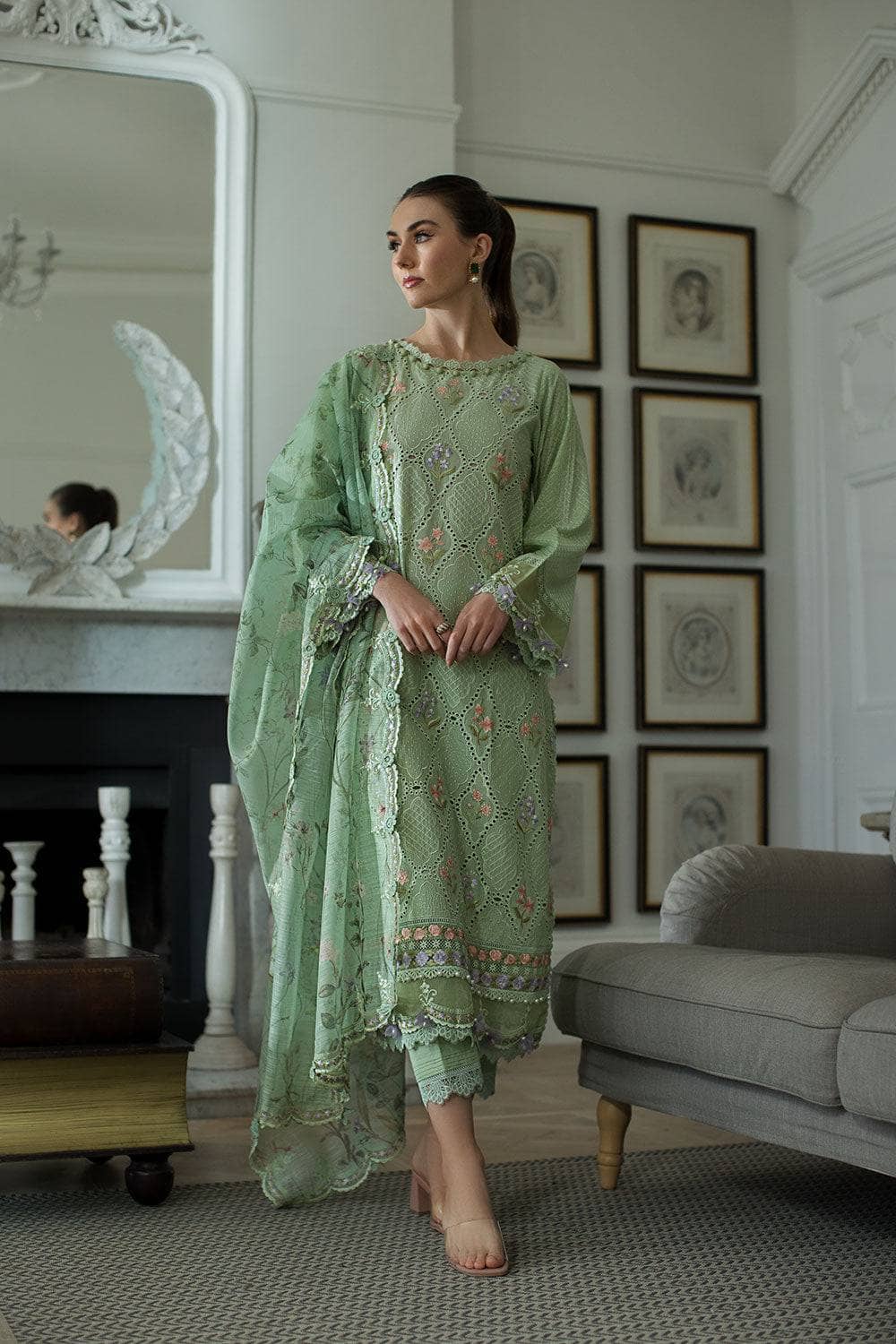 img_sobia_nazir_lawn_24_awwal_boutique