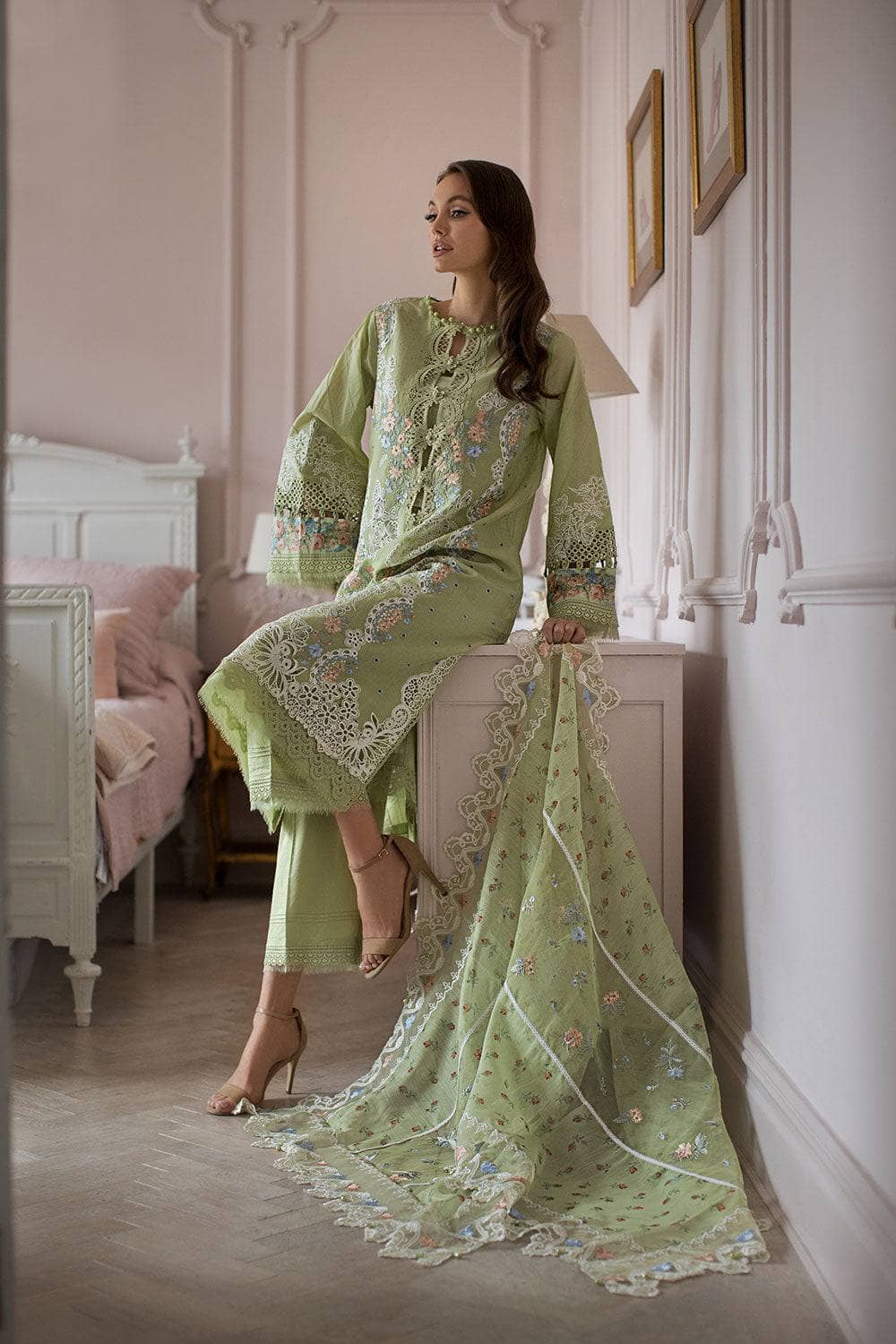 img_sobia_nazir_lawn_24_awwal_boutique