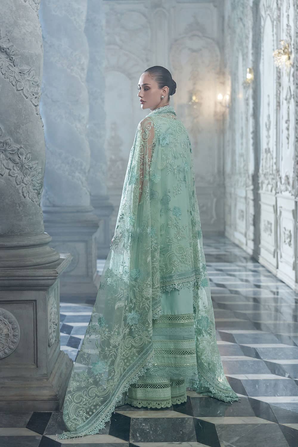 img_sobia_nazir_lawn_26_awwal_boutique