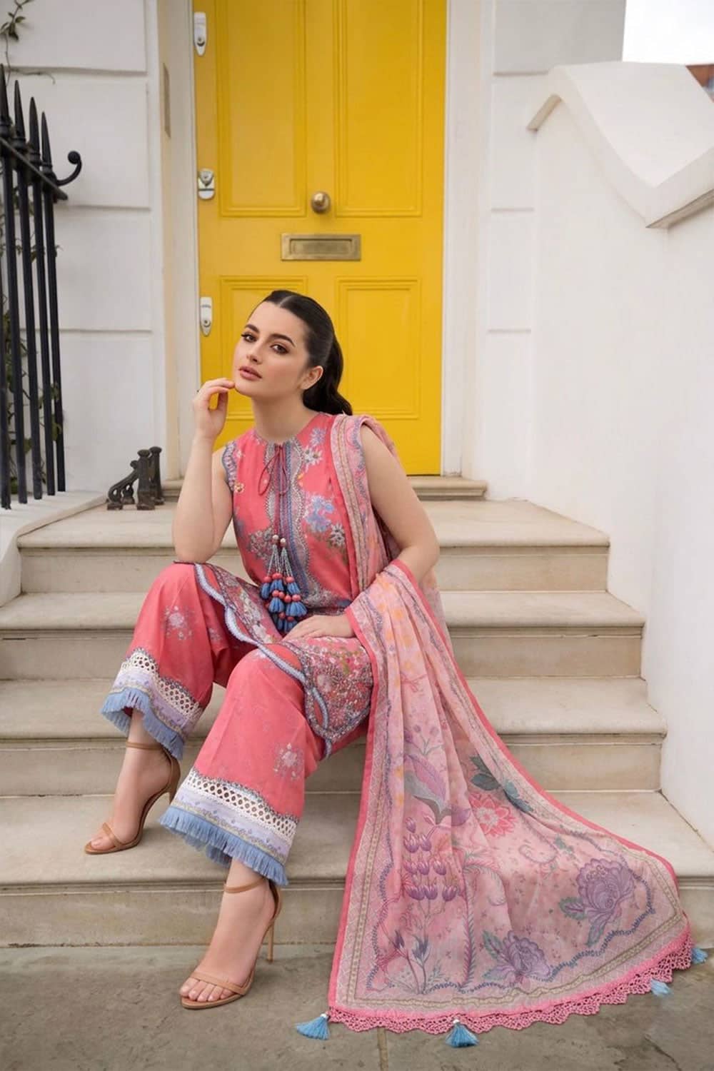 img_sobia_nazir_prints_awwal_boutique