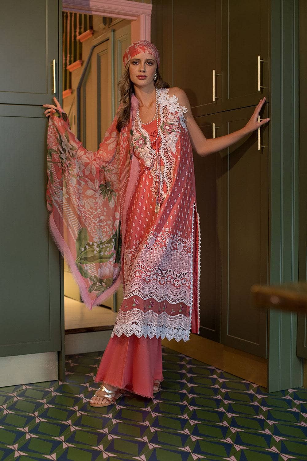 img_sobia_nazir_vital_lawn_24_awwal_boutique