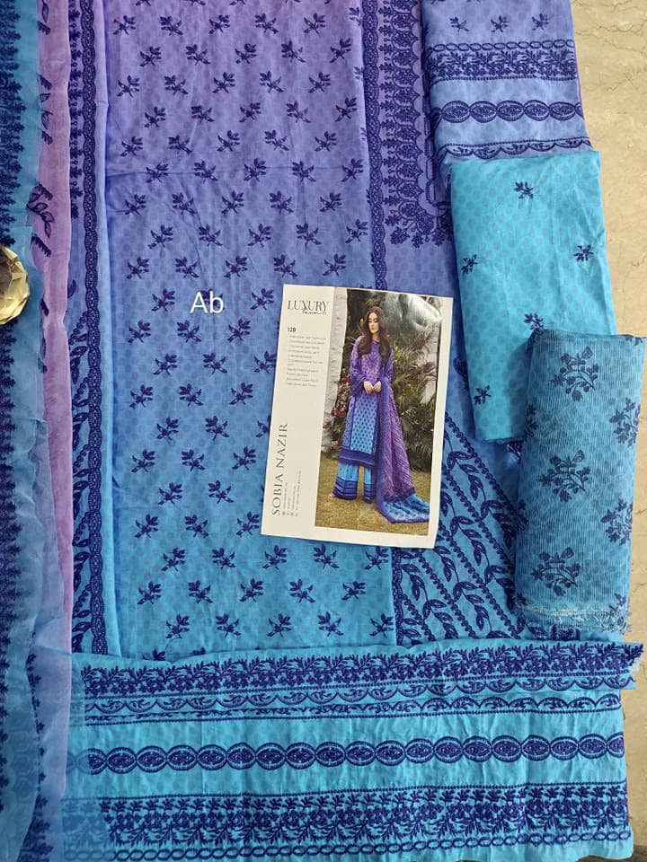 img_sobia_nazir_lawn_awwal_boutique