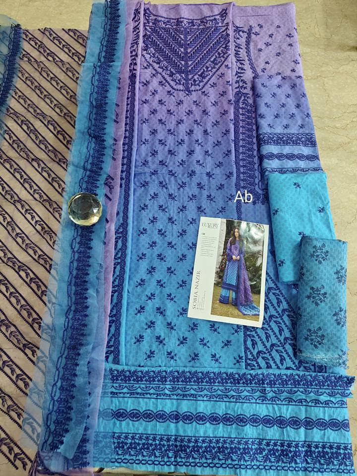 img_sobia_nazir_lawn_awwal_boutique