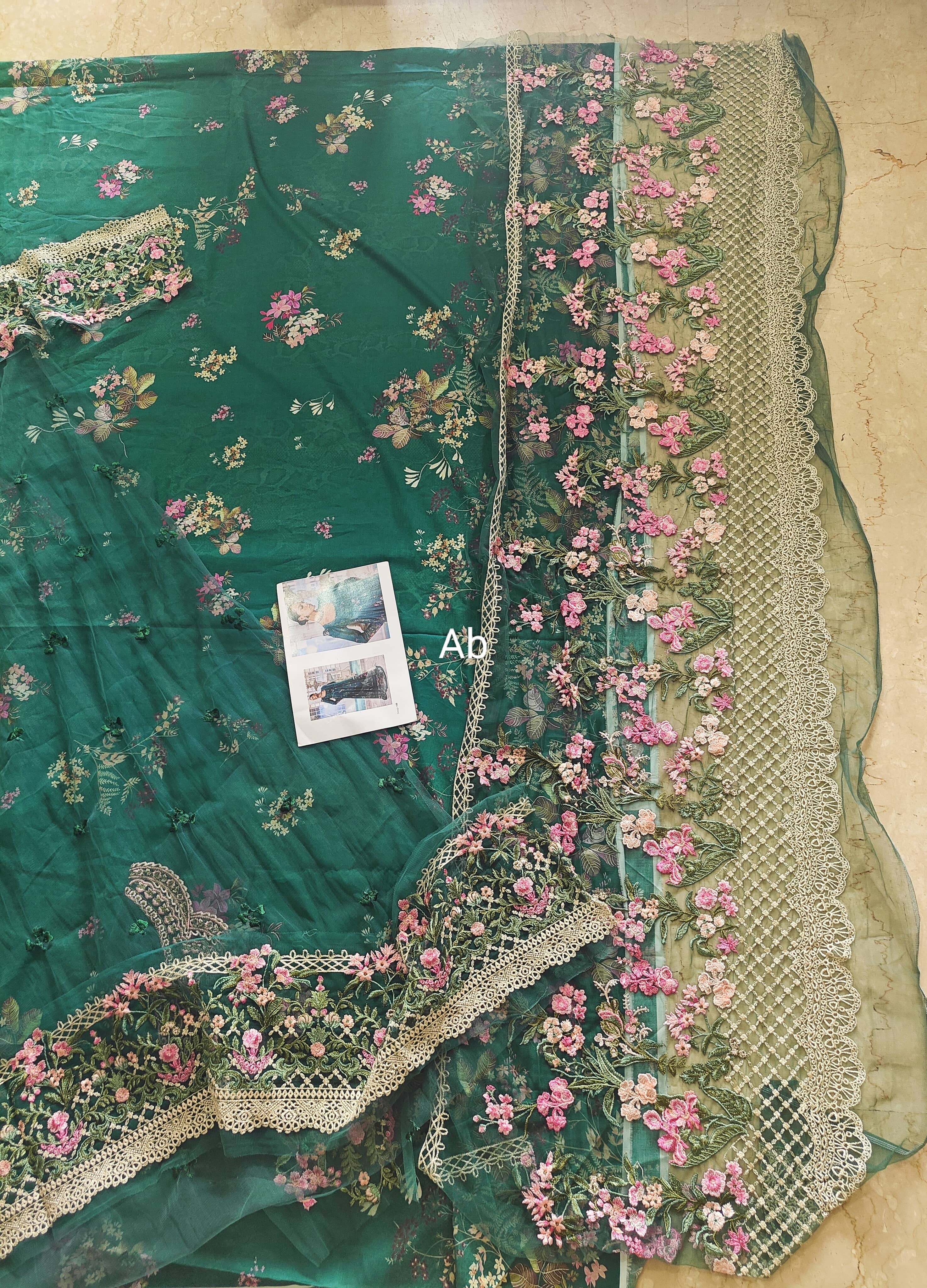 Sale‼️Open Pic/Sobia Nazir Luxury Lawn 26/10B/Anarkali