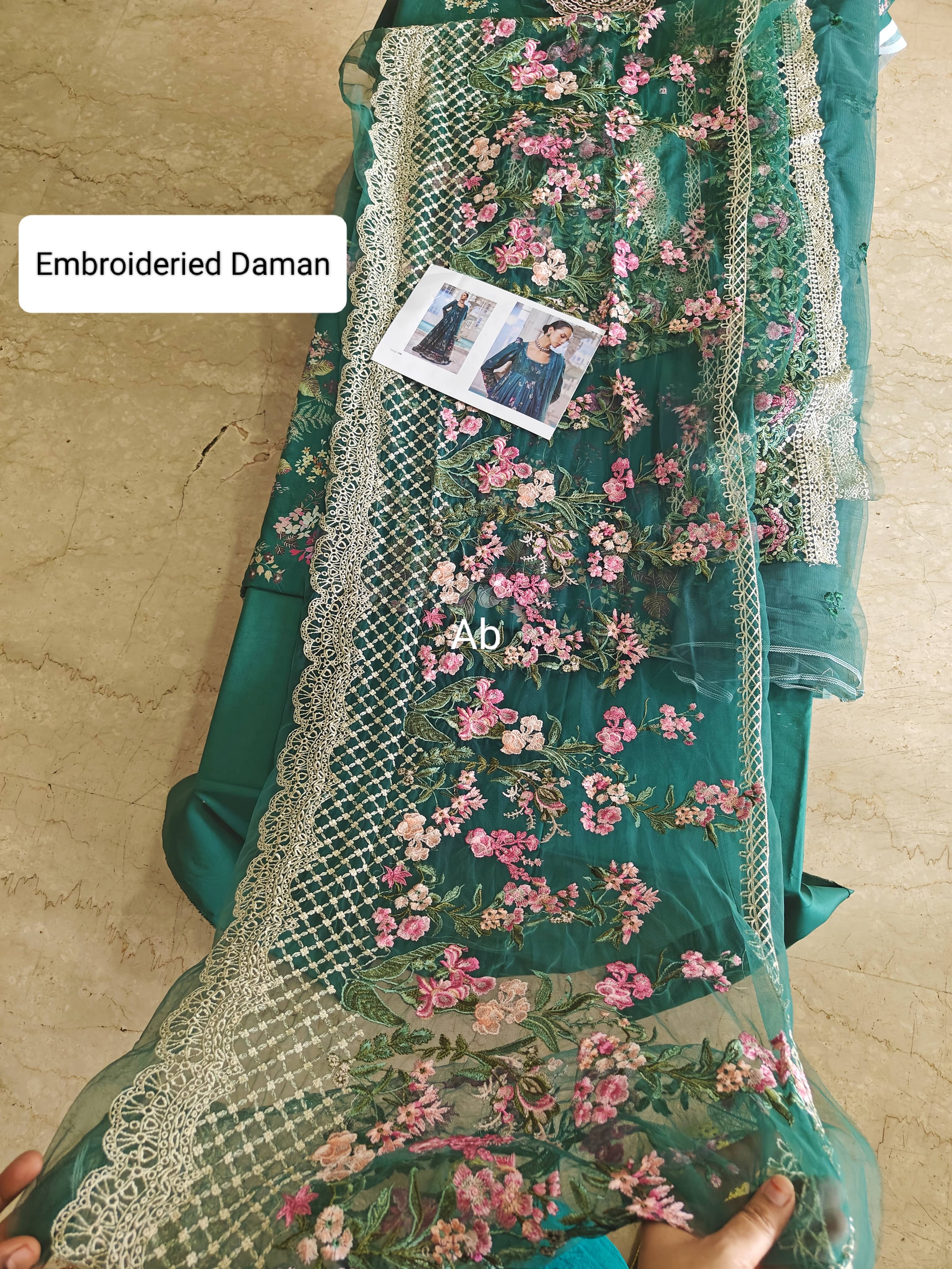 Sale‼️Open Pic/Sobia Nazir Luxury Lawn 26/10B/Anarkali