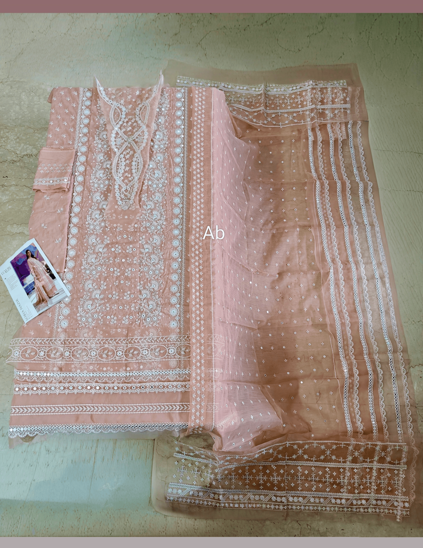 img_sobia_nazir_lawn_awwal_boutique
