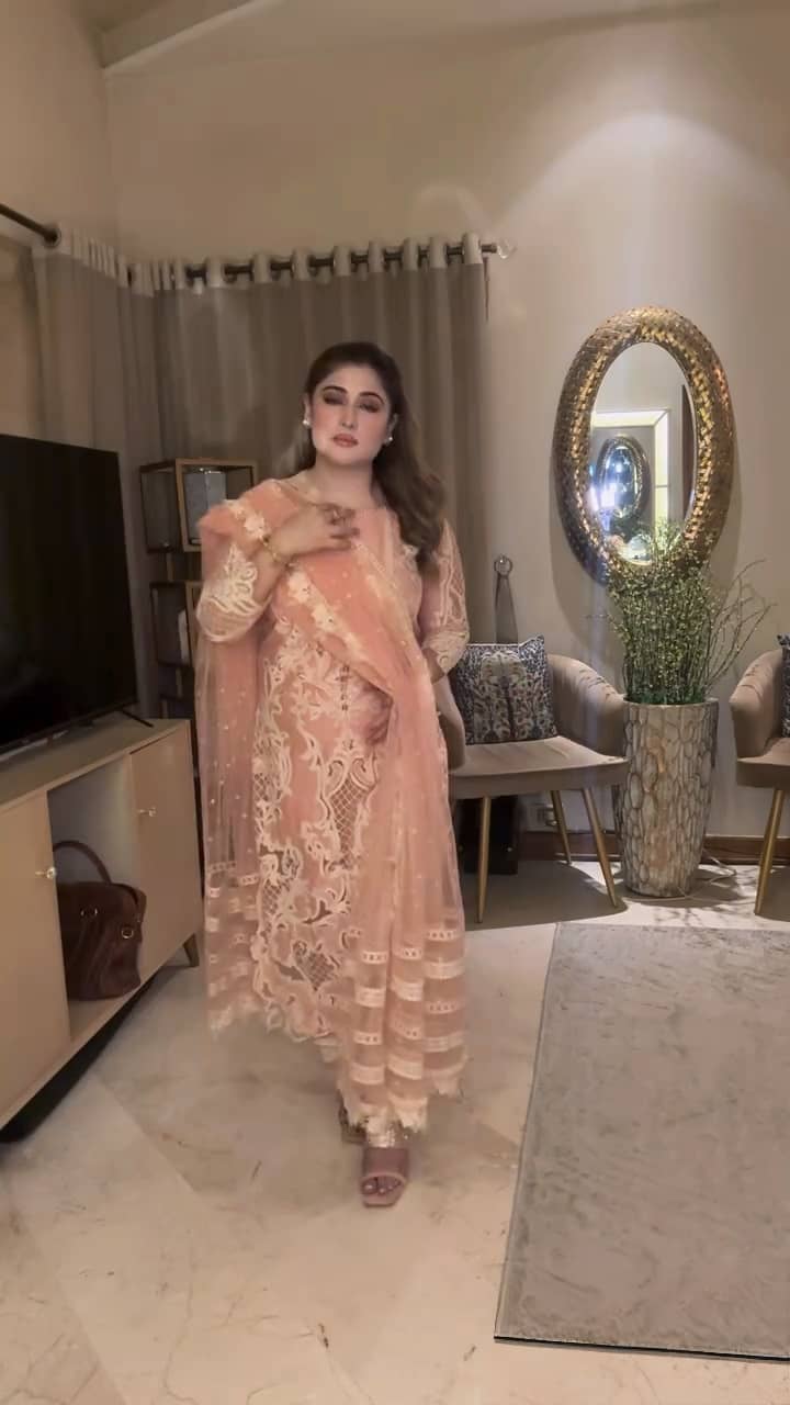 img_sobia_nazir_lawn_awwal_boutique