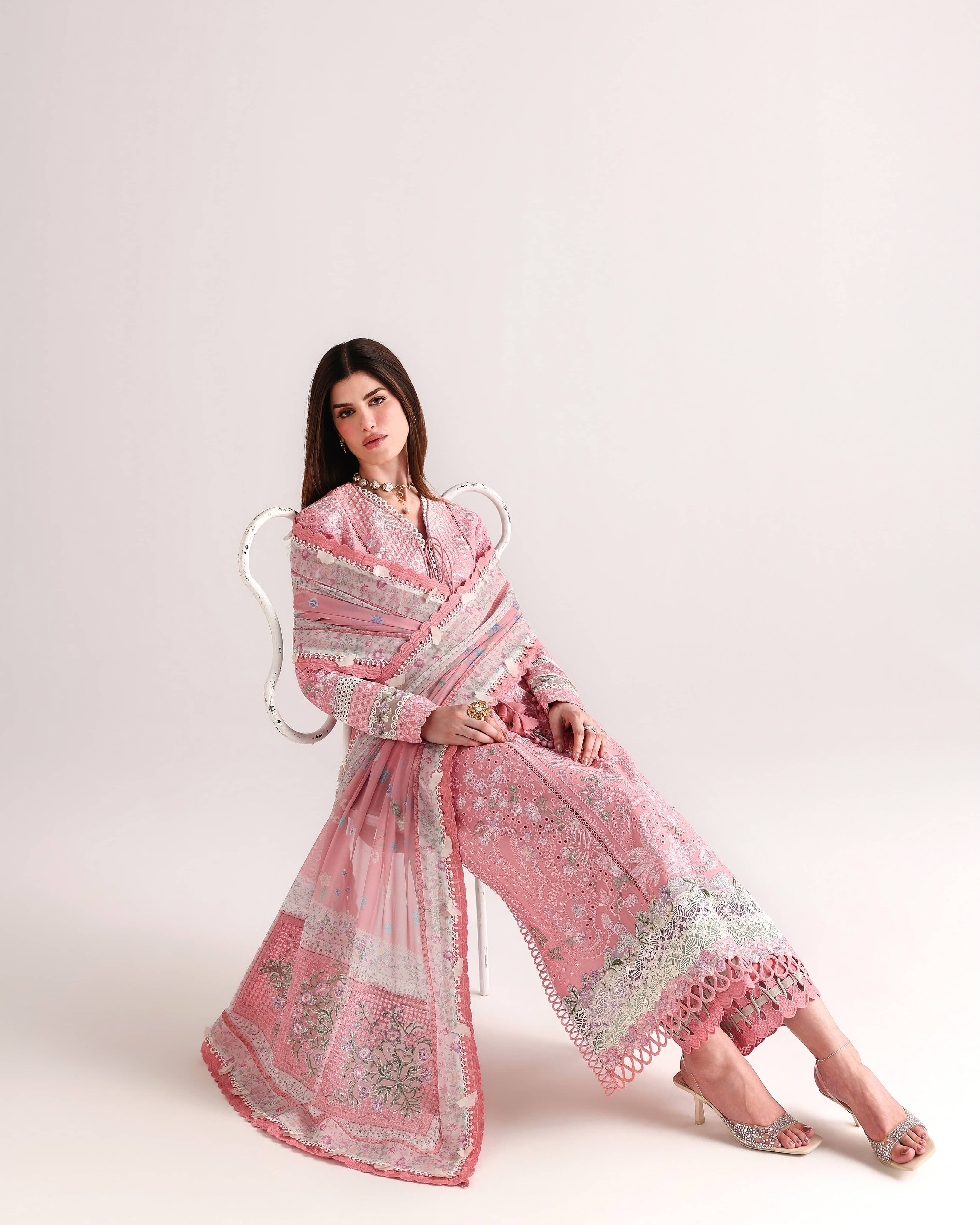 Sale‼️Suffuse Luxury Lawn 26/Kesira/Pink