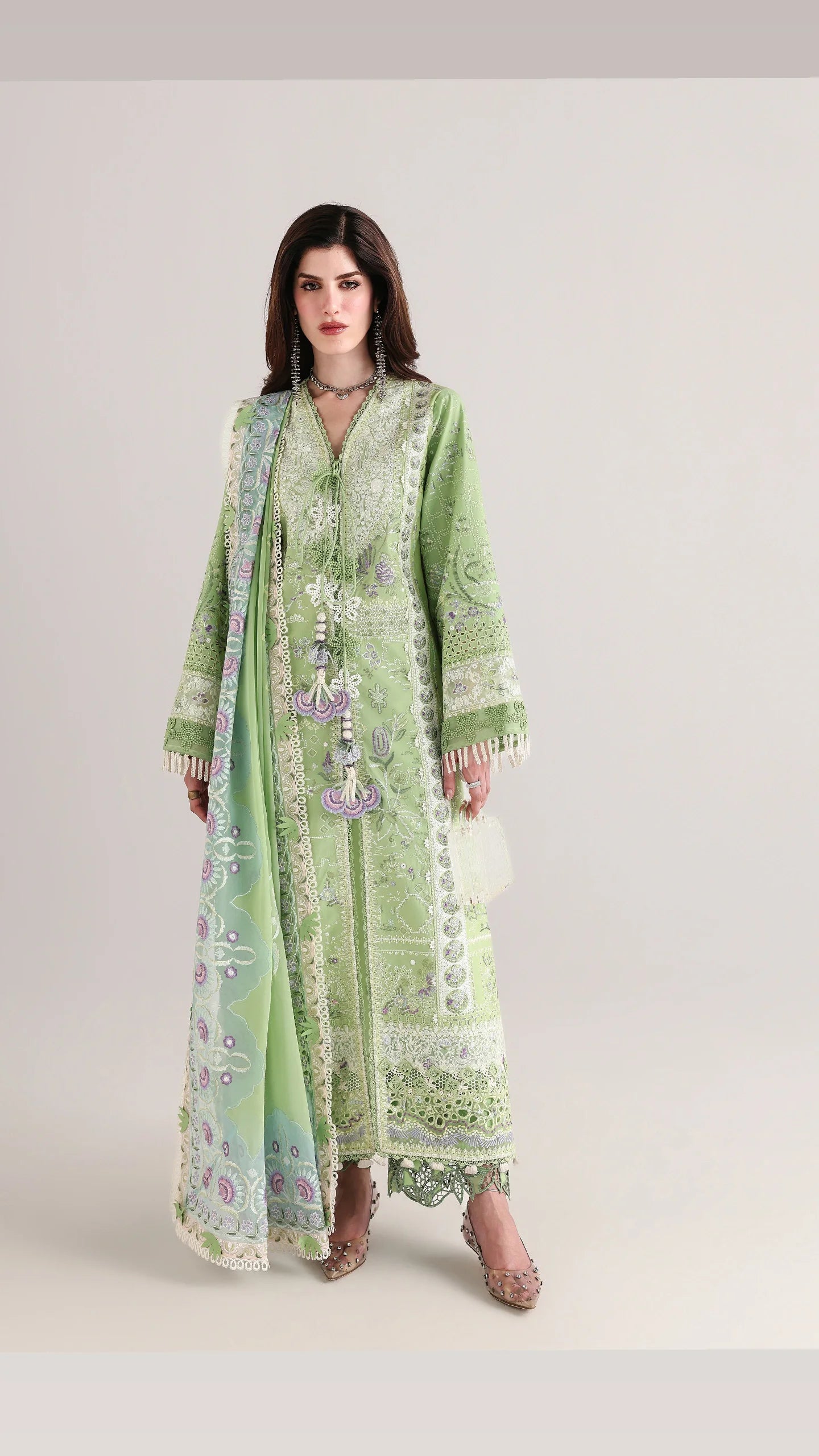 Sale‼️Suffuse Luxury Lawn 26/Naveil/Parrot Green