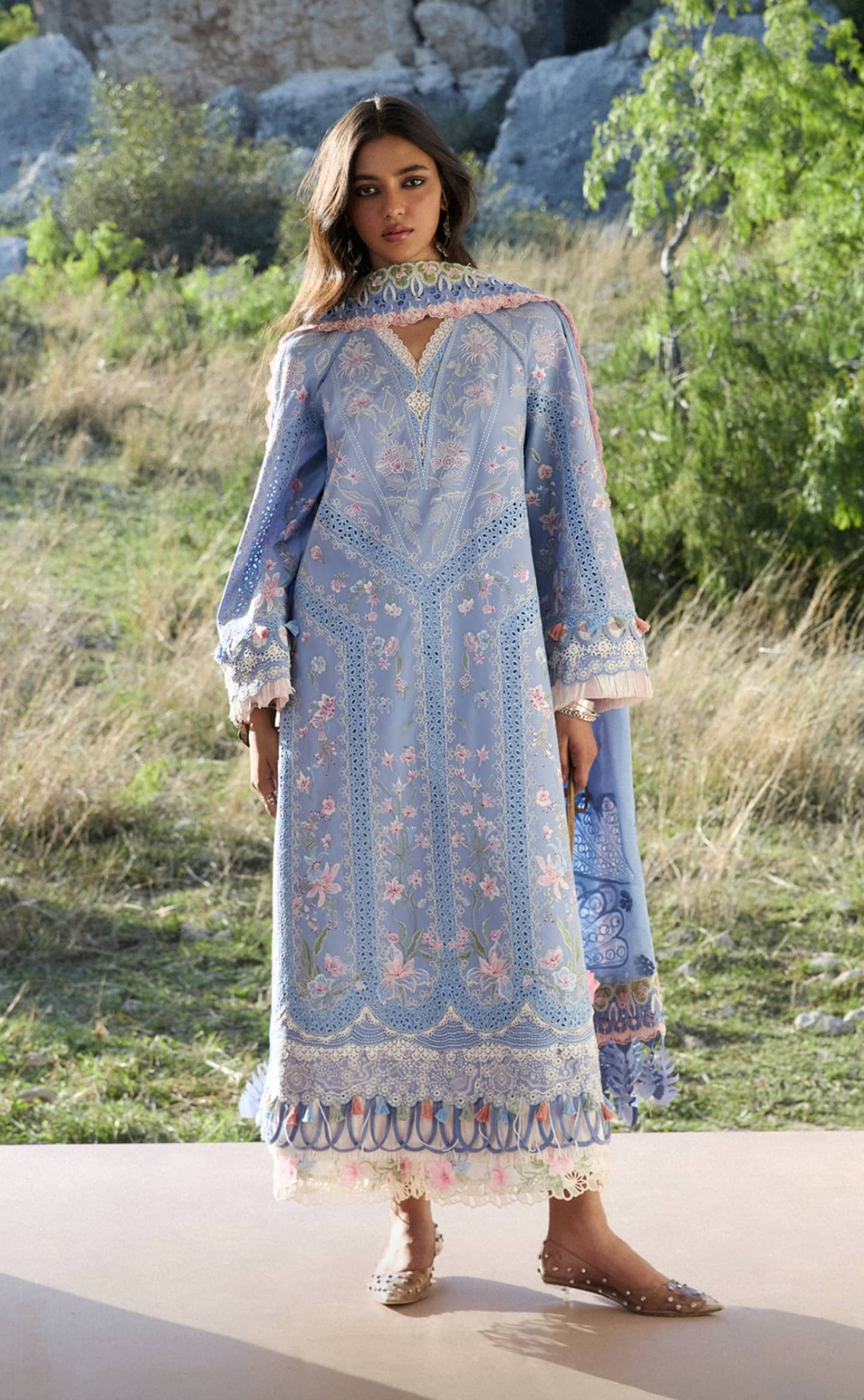 img_suffuse_luxury_lawn_26_awwal_boutique
