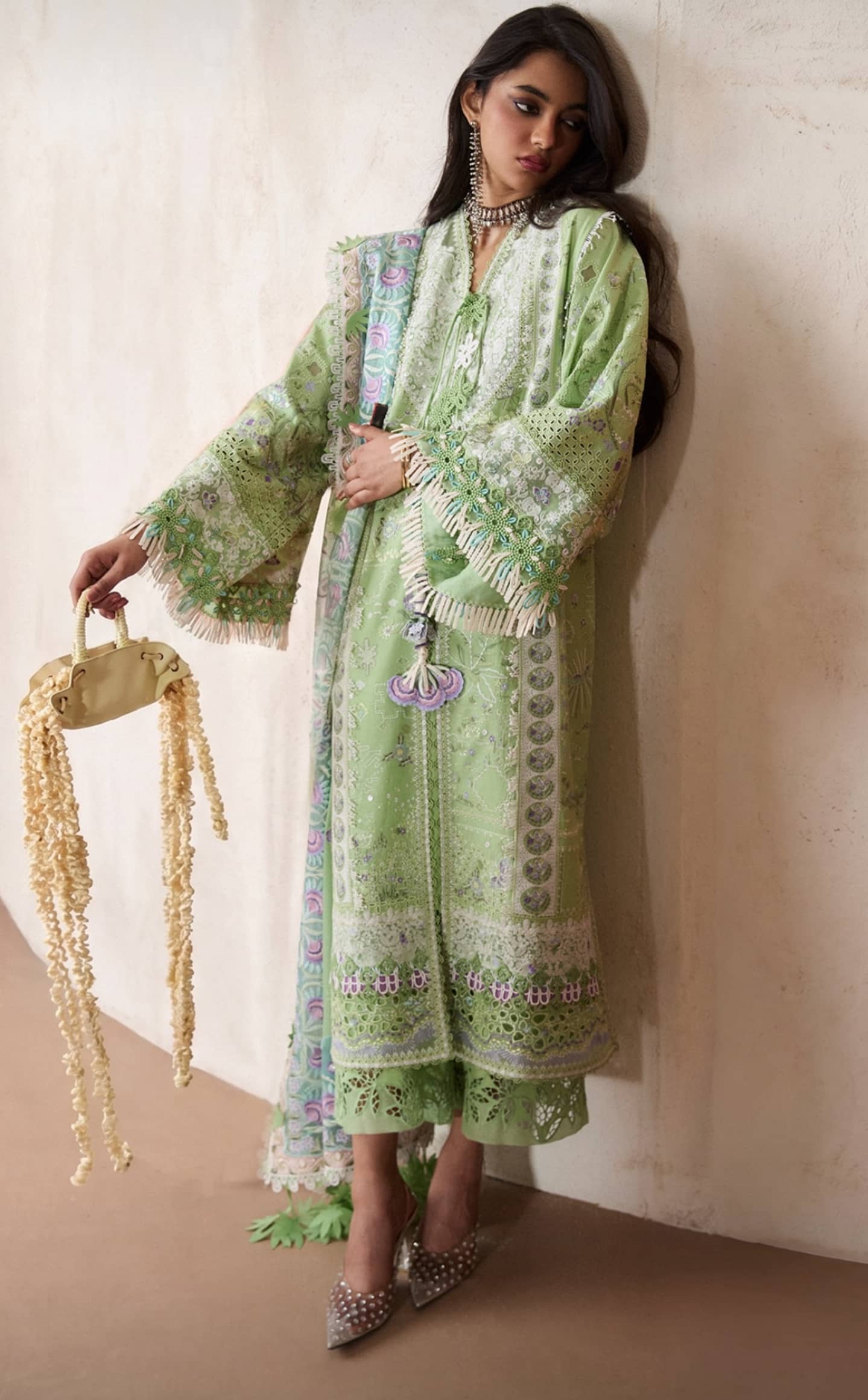 img_suffuse_luxury_lawn_26_awwal_boutique