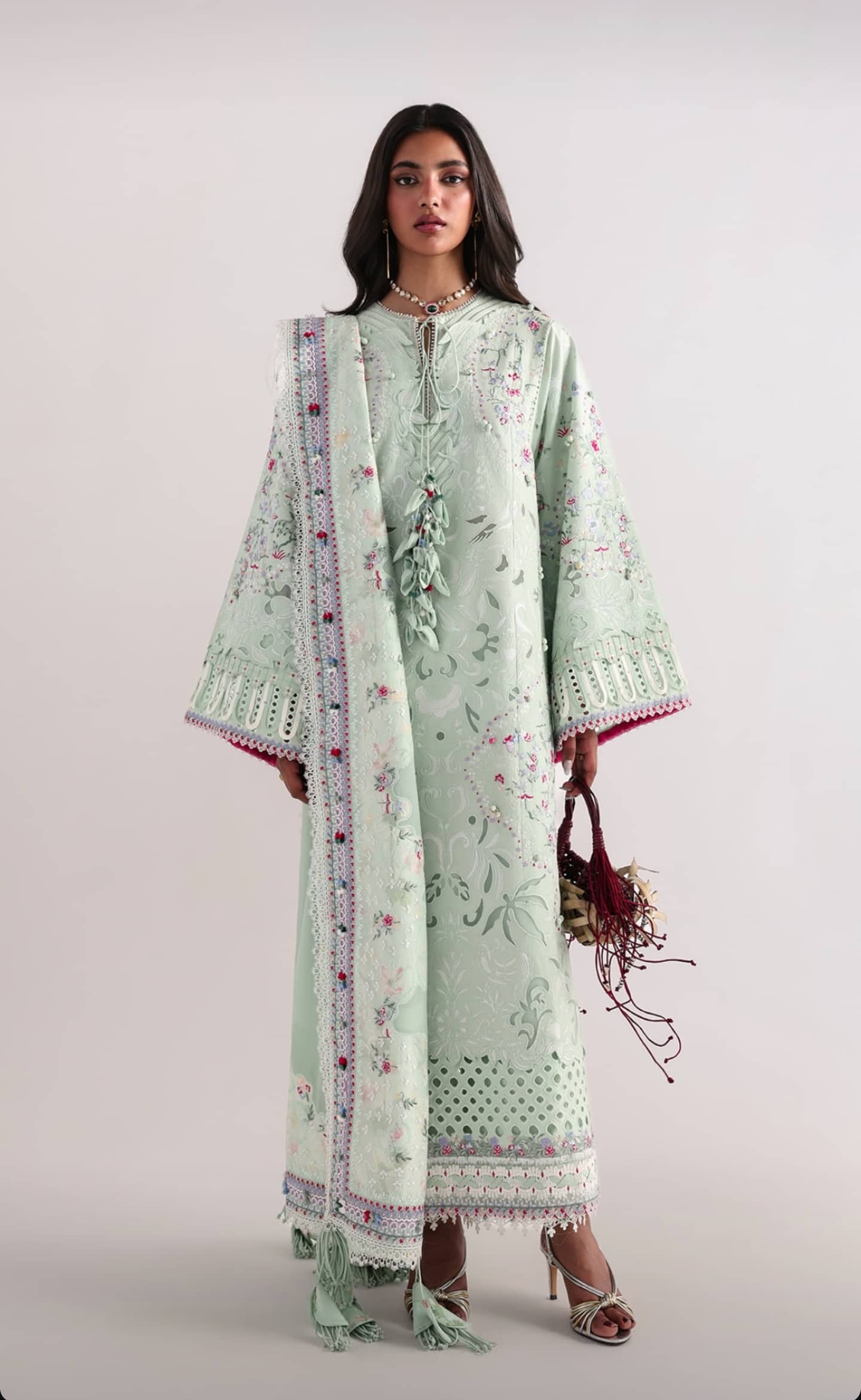 img_suffuse_luxury_lawn_26_awwal_boutique