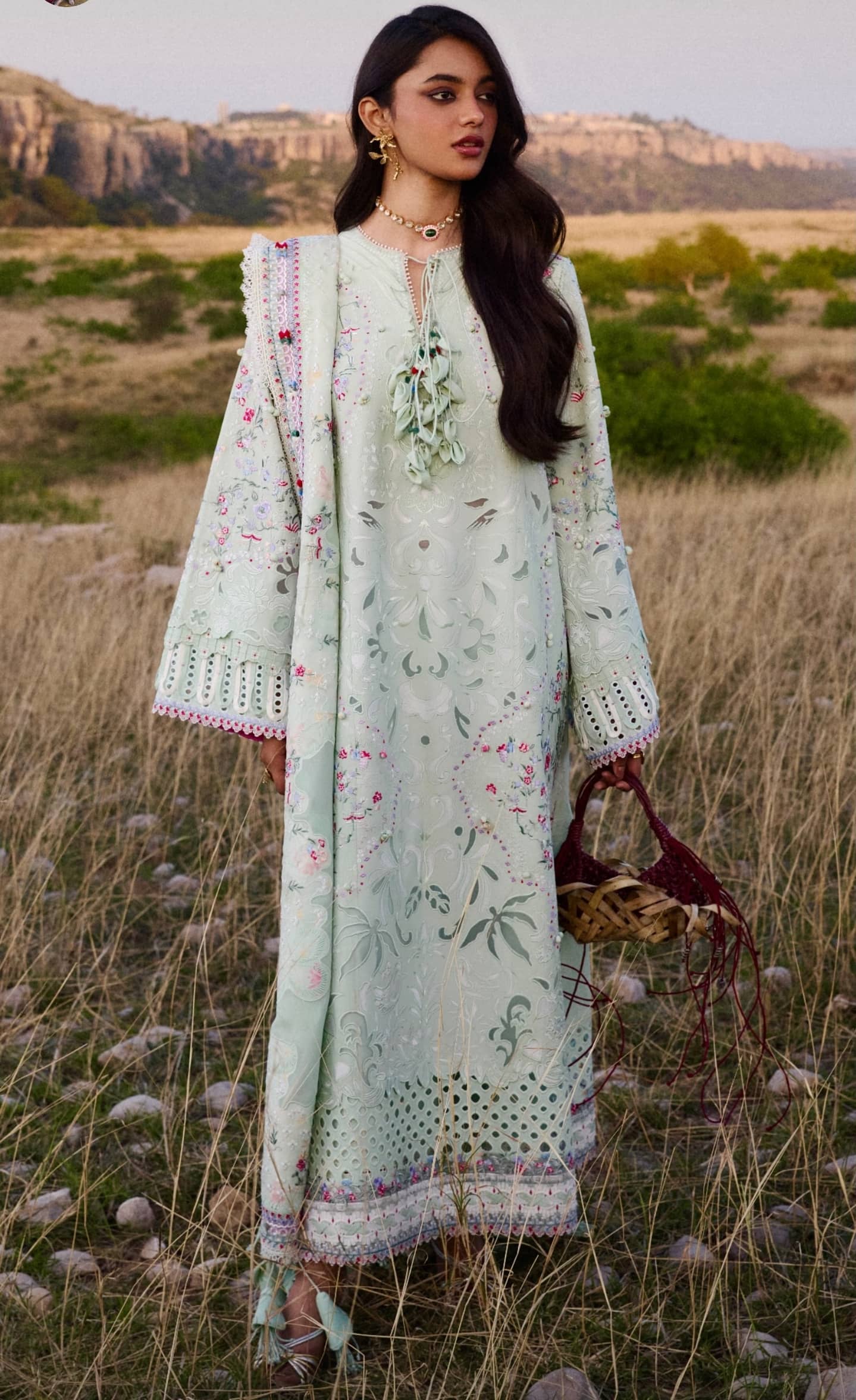 Sale‼️Suffuse Luxury Lawn 26/Seroli/Mint Green