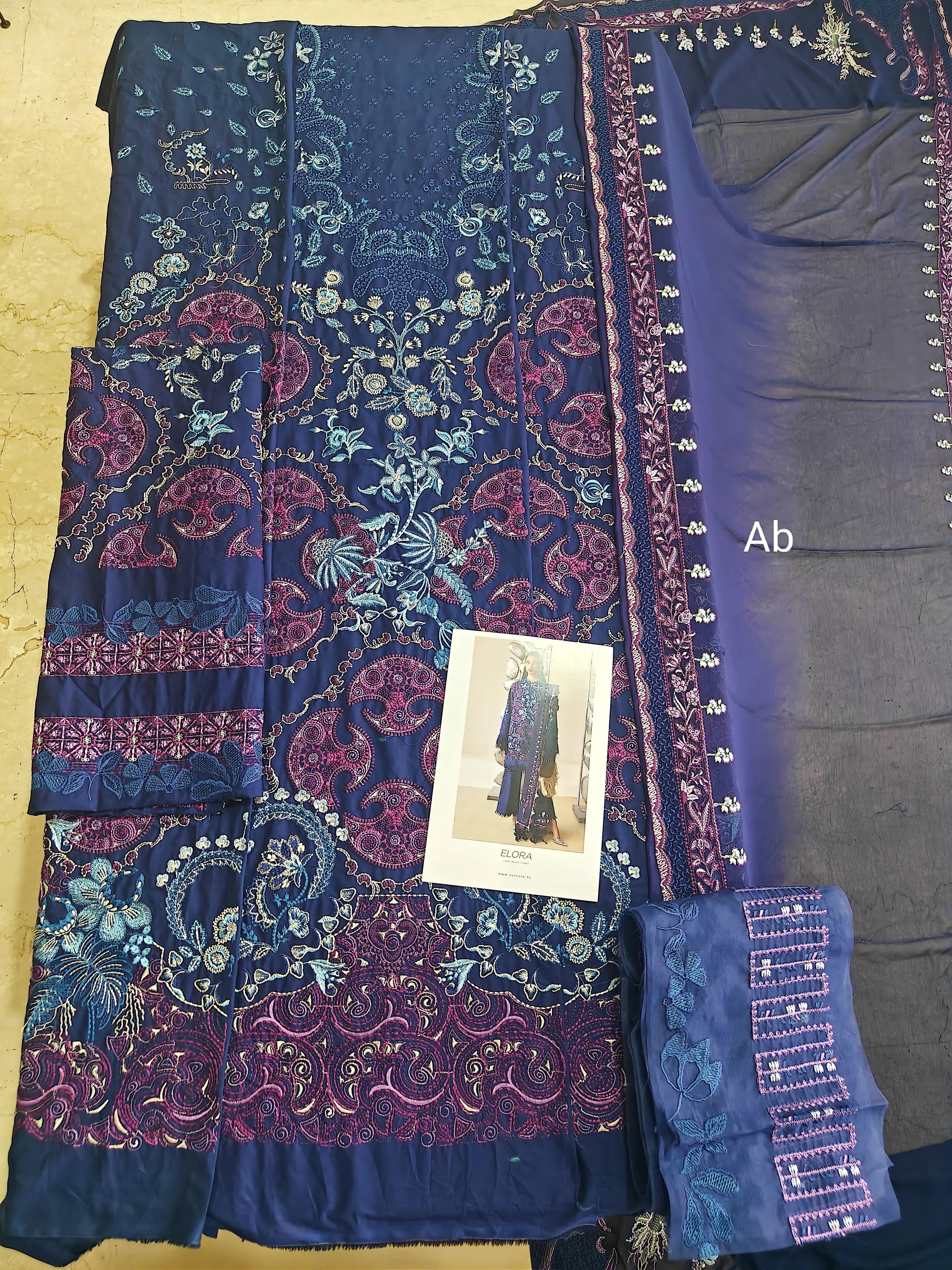 Open Pic/Sale‼️Suffuse Luxury Lawn 26/Elora/Blue