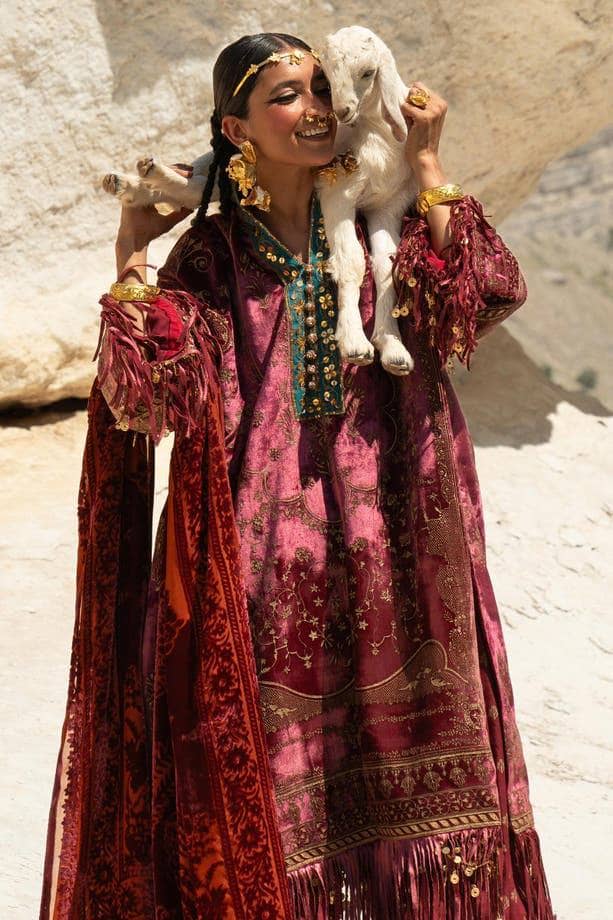 img_sana_safinaz_winter_23_awwal_boutique