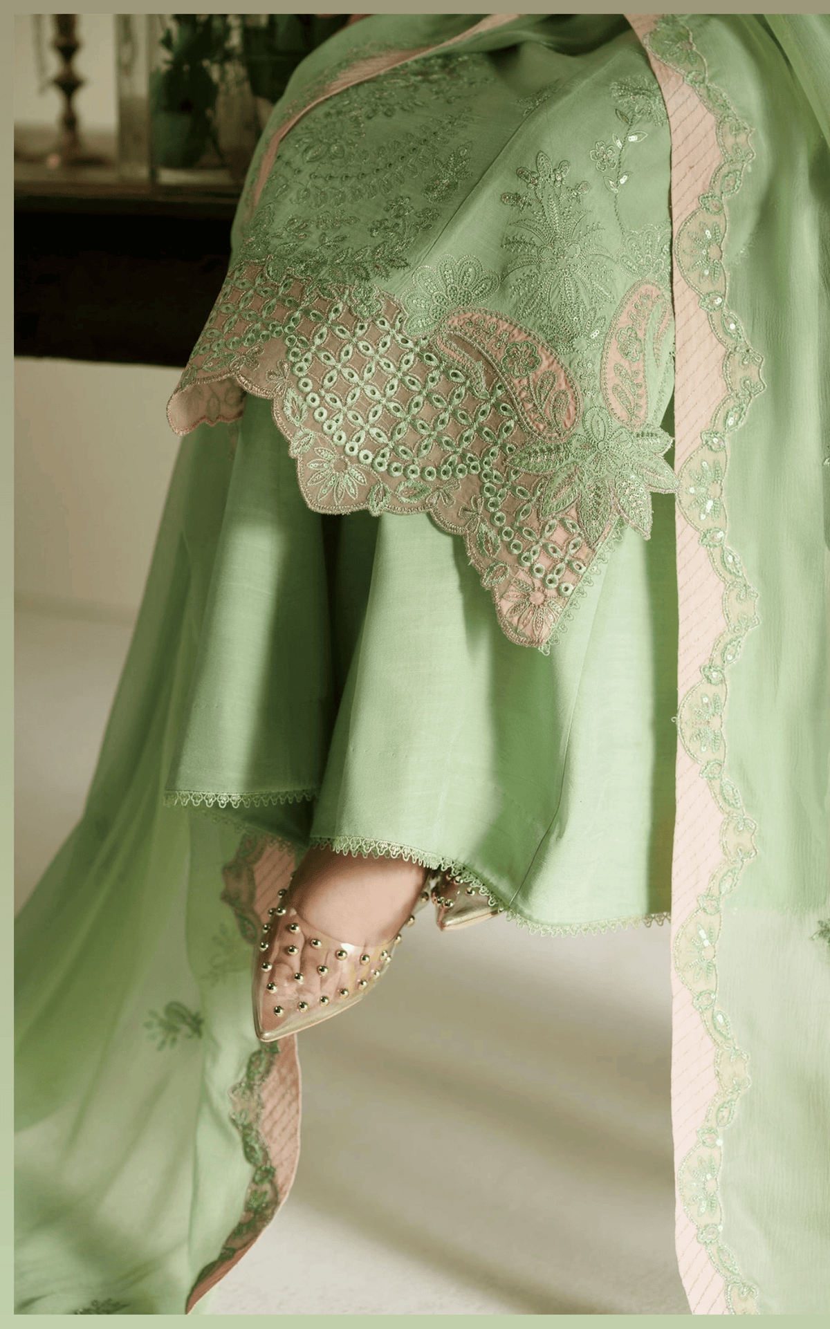 img_nureh_silk_awwal_boutique