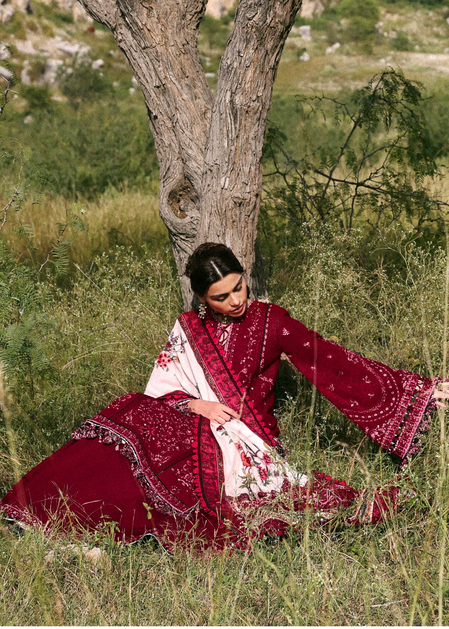 Restocked/Hussain Rehar Khaddar 25/Mahrani