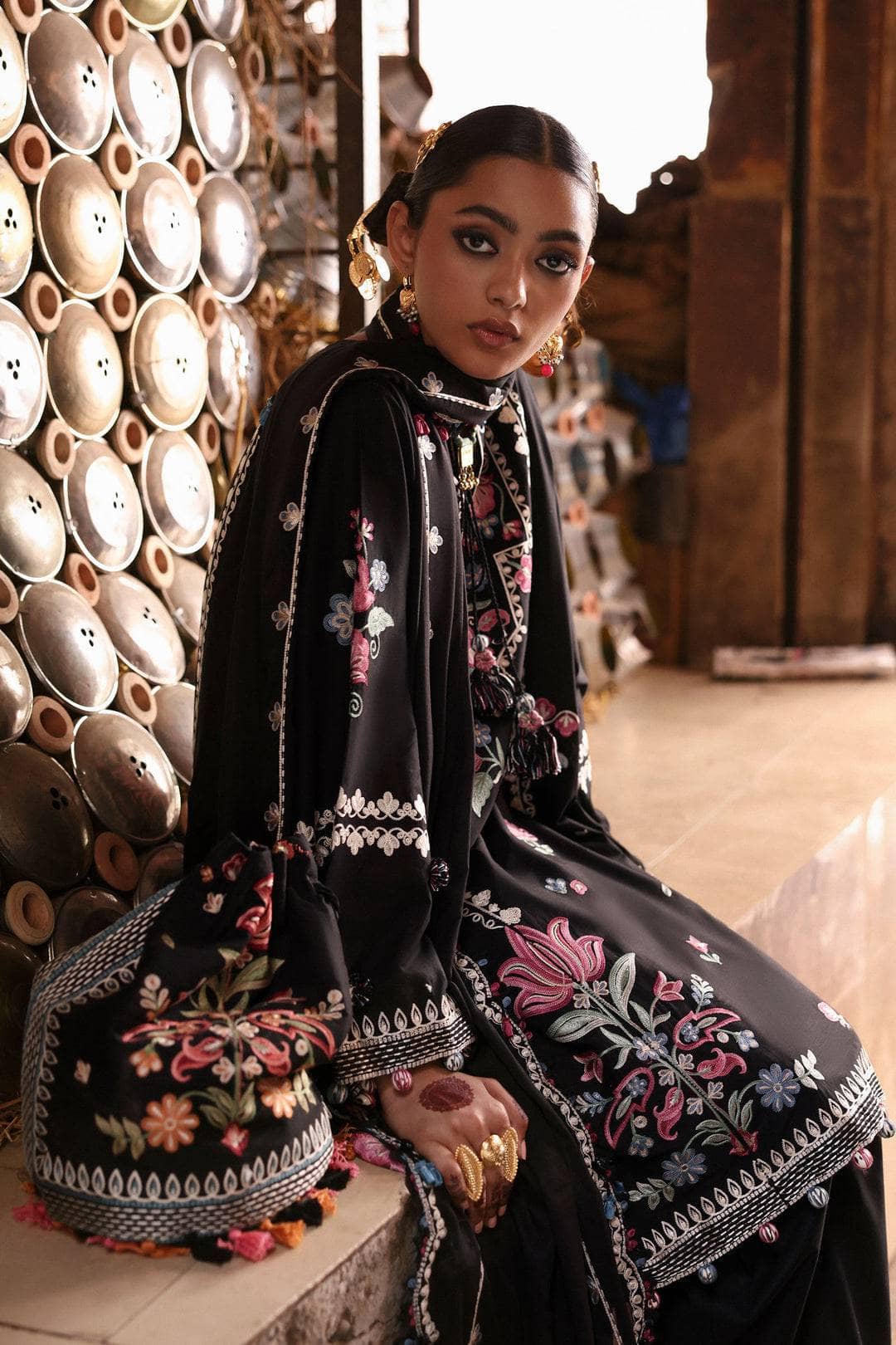 img_zaha_lawn_awwal_boutique