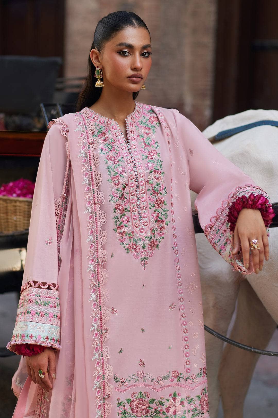 img_zaha_festive_lawn_awwal_boutique