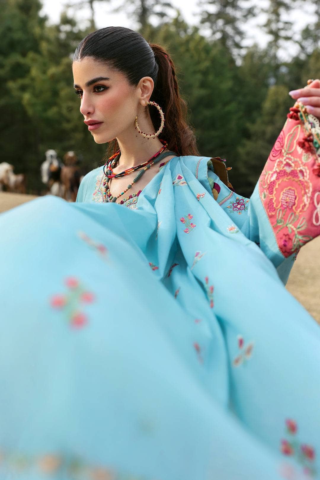 img_zaha_festive_lawn_neelum_awwal_boutique