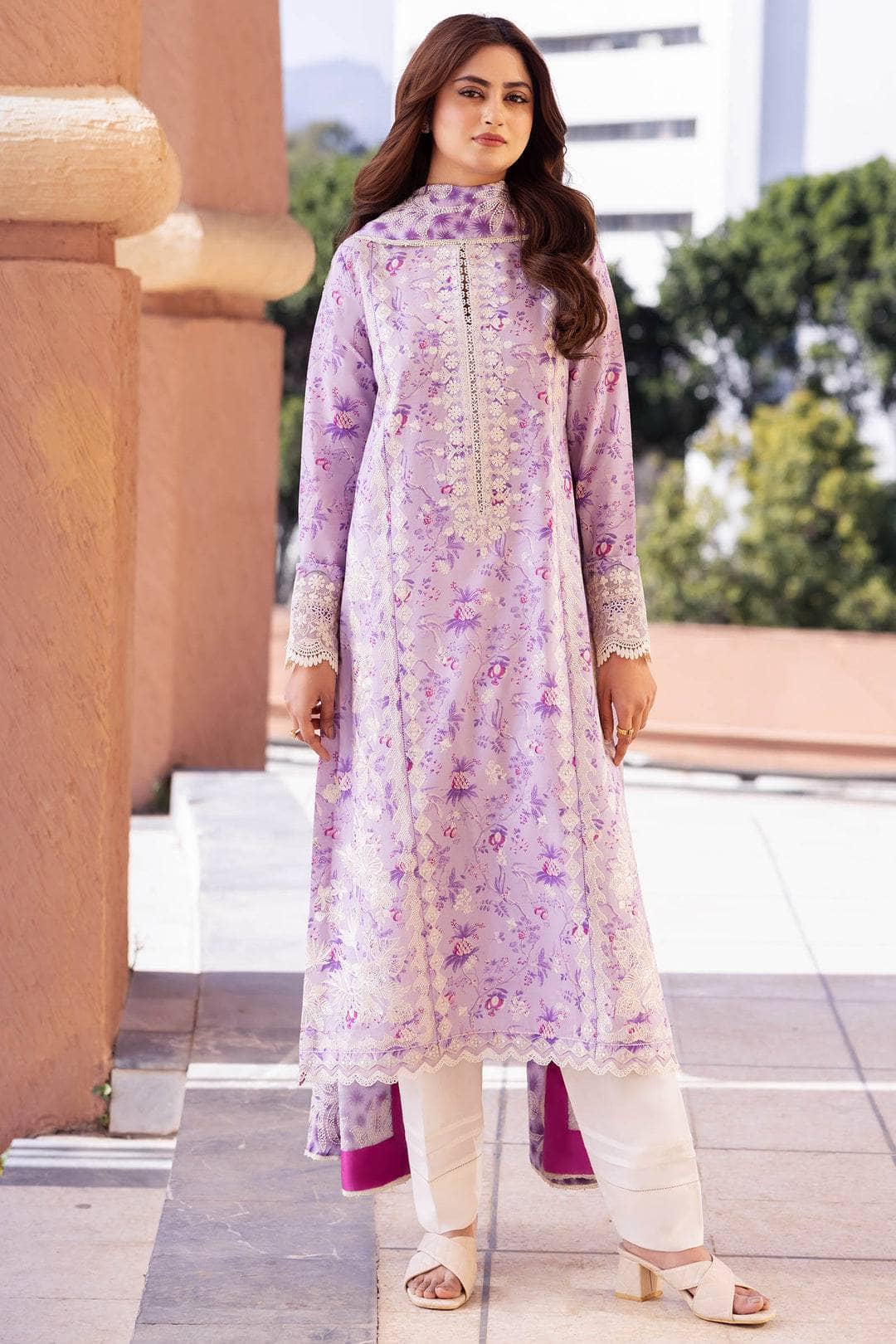 img_zaha_lawn_24_awwal_boutique