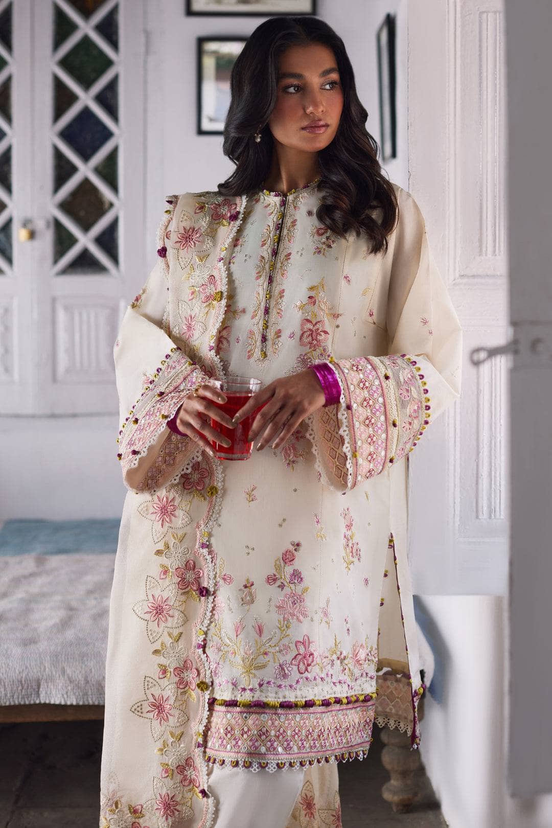 img_zaha_festive_lawn_awwal_boutique