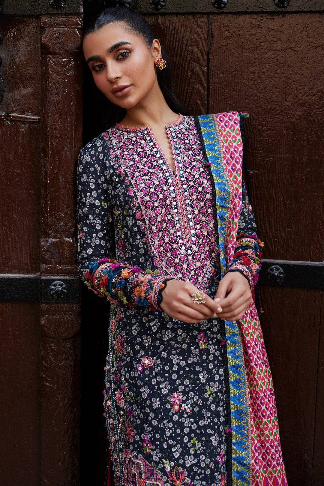 img_zaha_festive_lawn_awwal_boutique