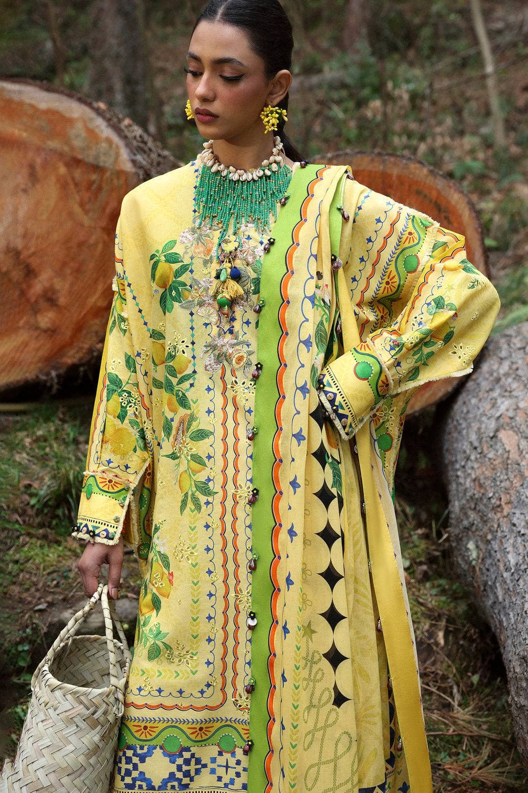 img_zaha_festive_lawn_neelum_awwal_boutique