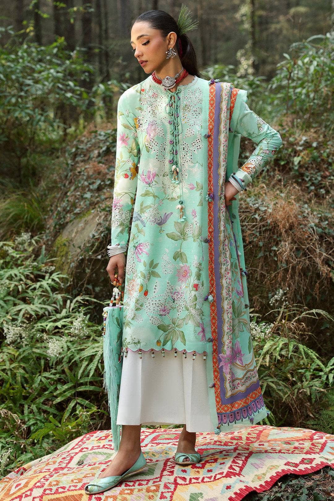 img_zaha_festive_lawn_neelum_awwal_boutique