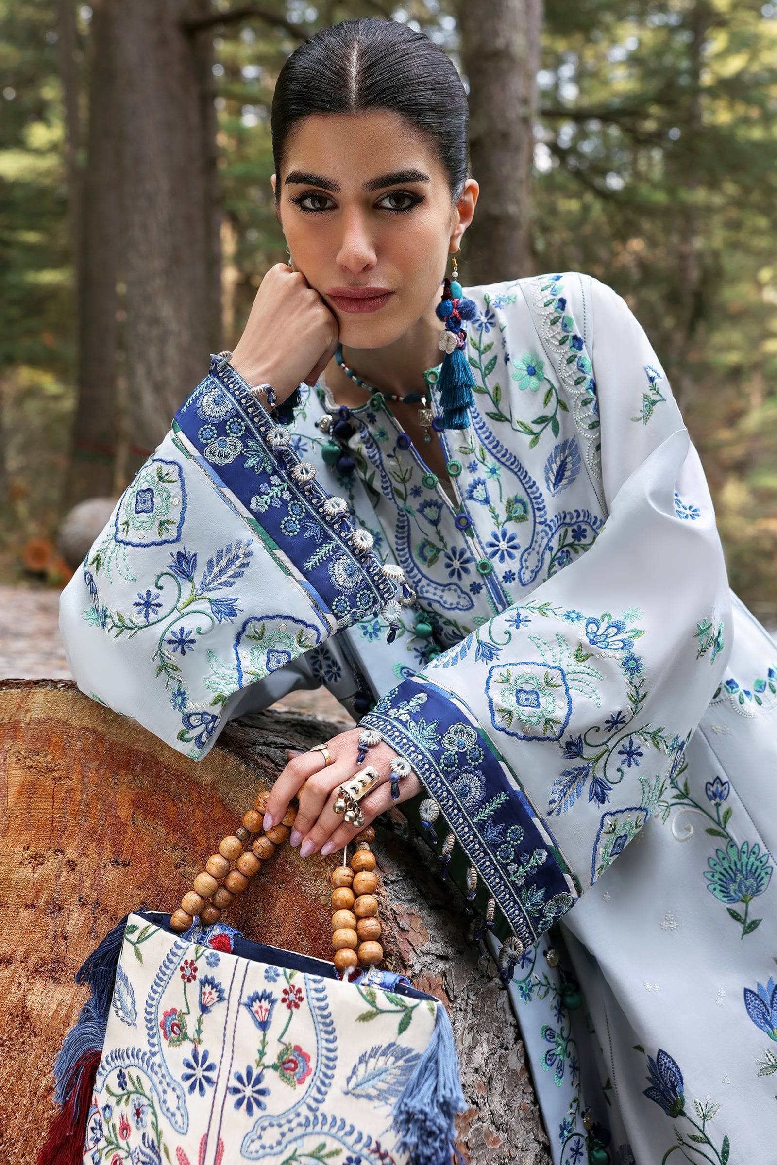img_zaha_festive_lawn_neelum_awwal_boutique