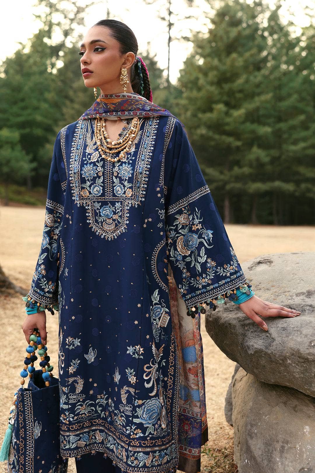 img_zaha_festive_lawn_neelum_awwal_boutique