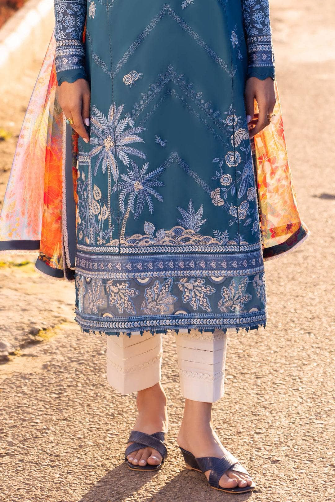 img_zaha_lawn_24_awwal_boutique