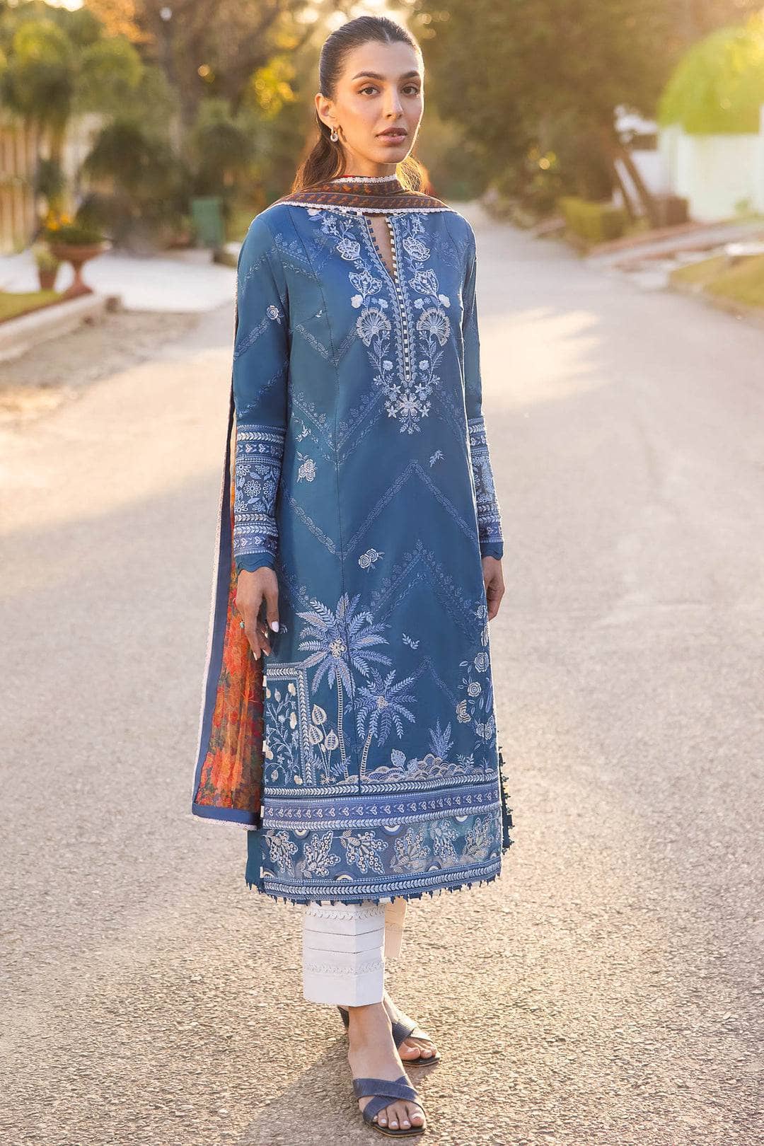 img_zaha_lawn_24_awwal_boutique