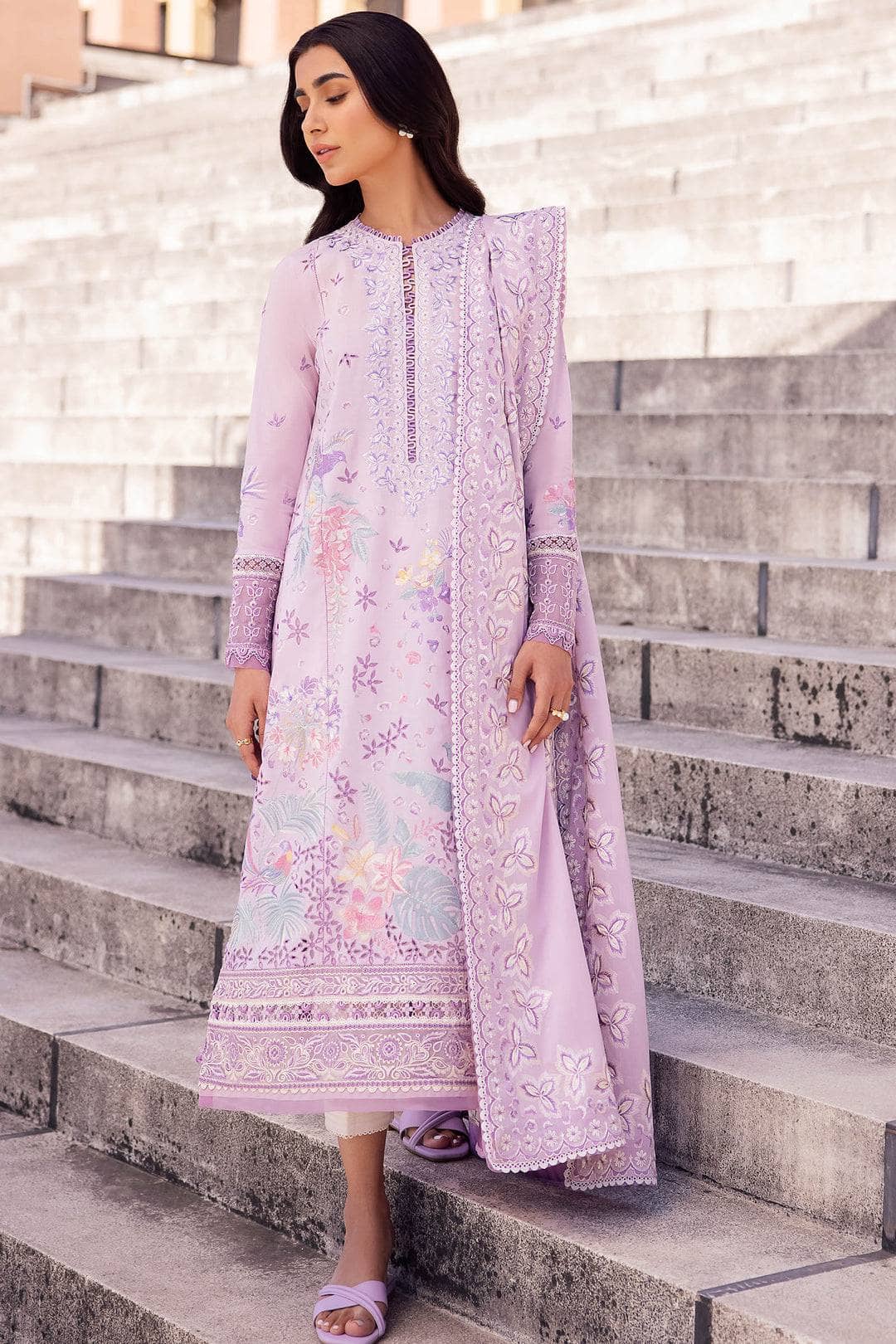 img_zaha_lawn_24_awwal_boutique