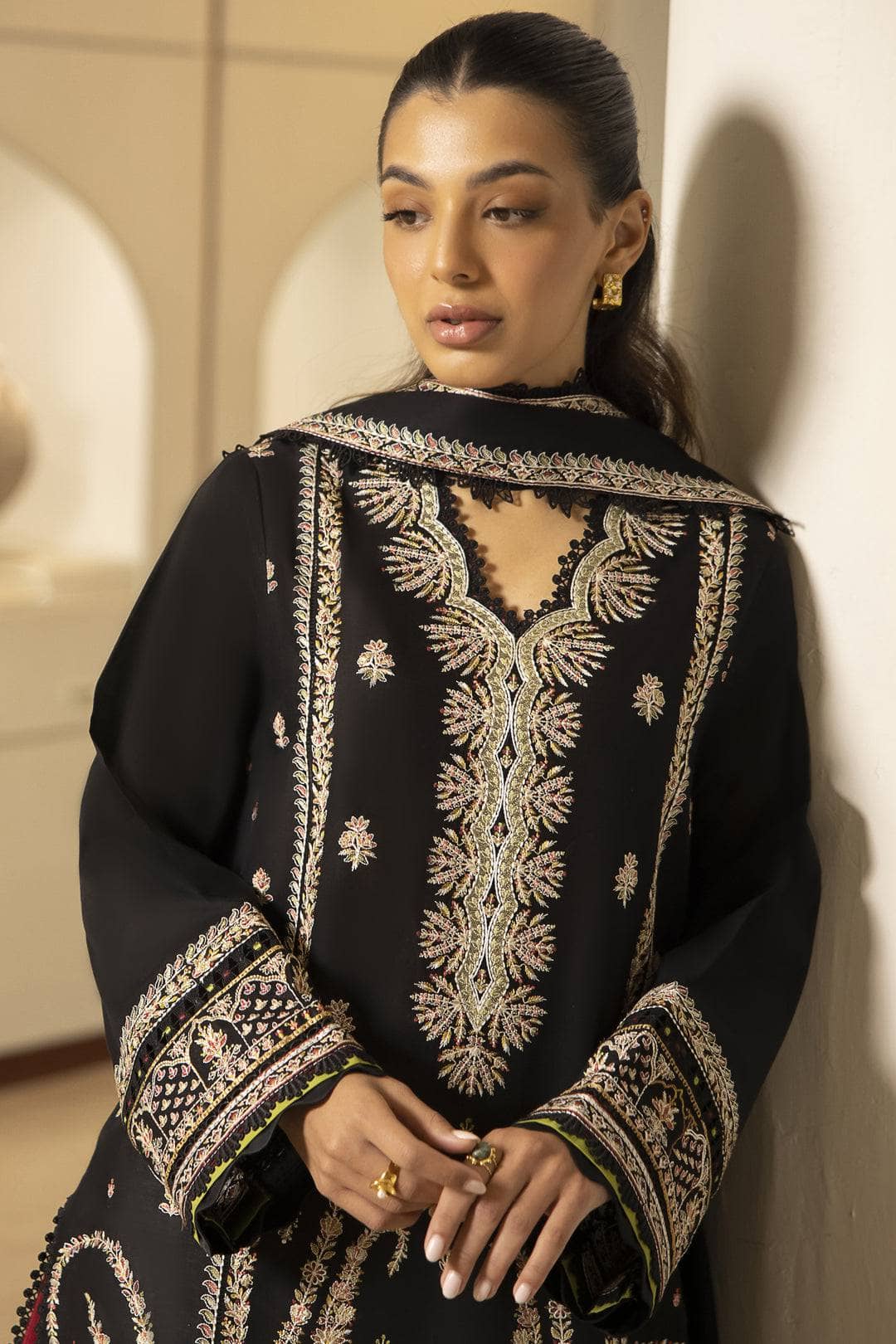 img_zaha_lawn_24_awwal_boutique