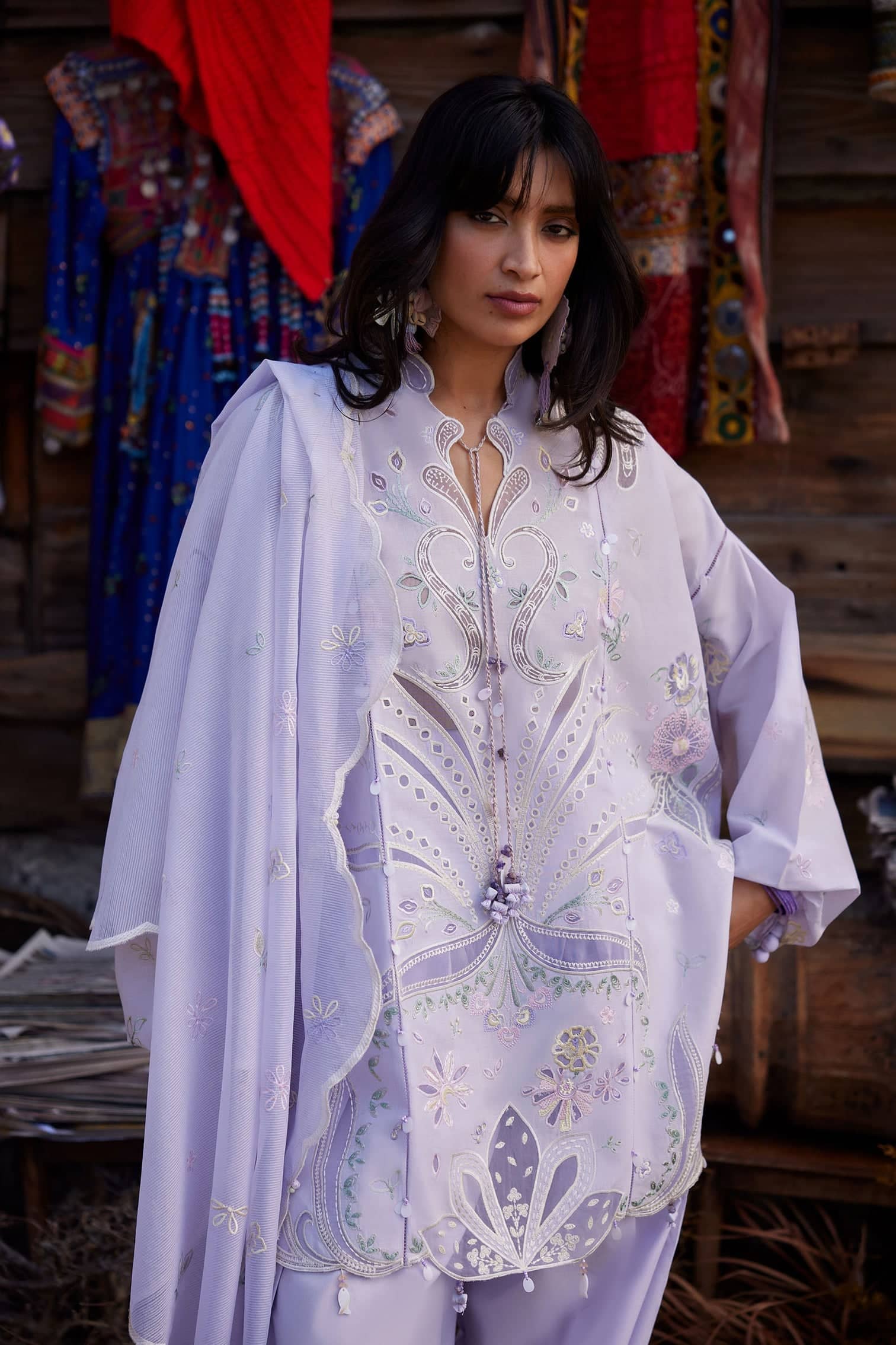 img_zaha_lawn_awwal_boutique