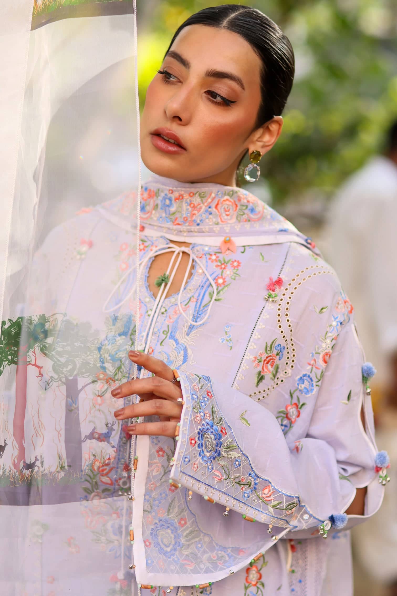 img_zaha_wildflower_awwal_boutique