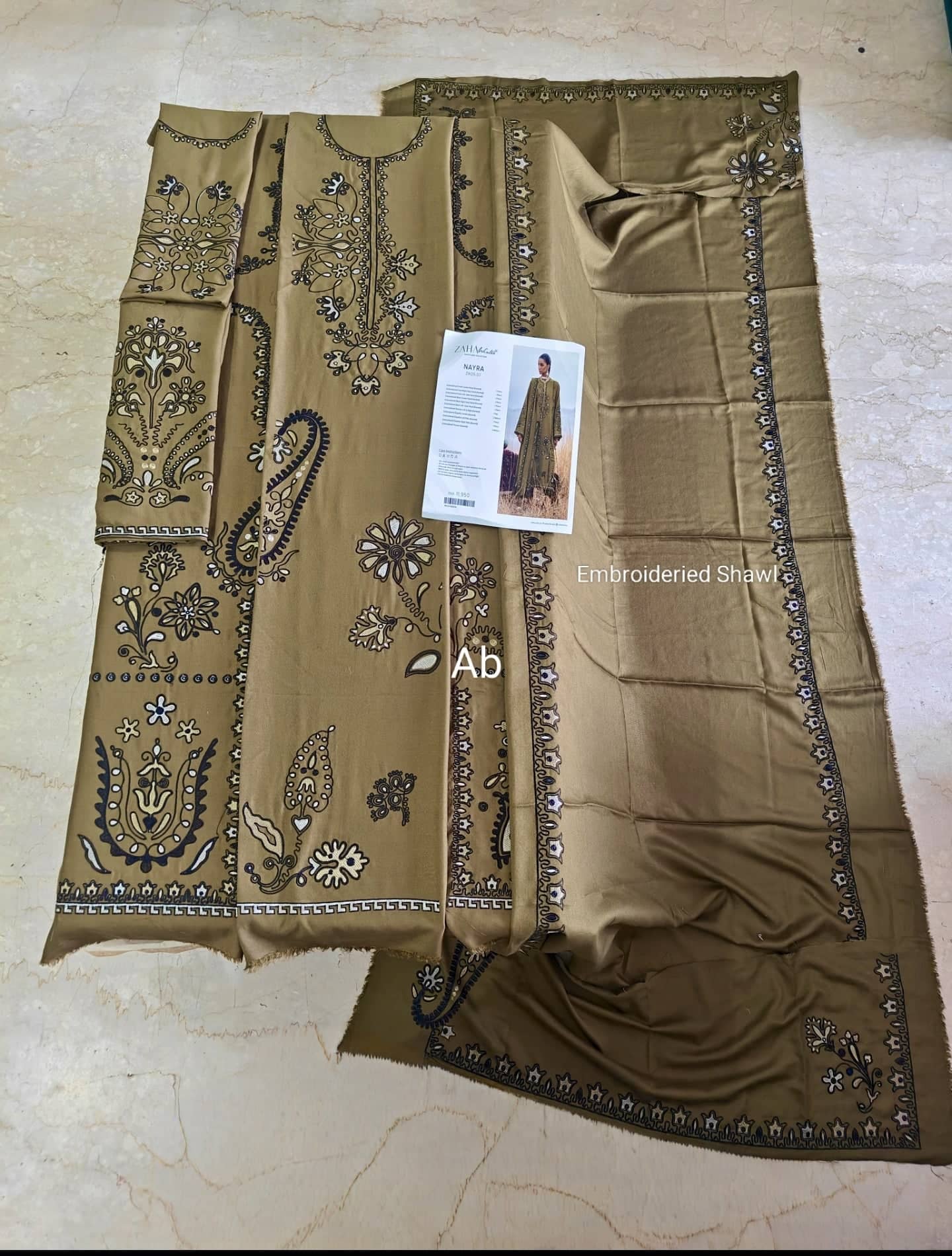 Zaha open pics Open Pic/Zaha Winter 25/NAYRA (ZW25-07)