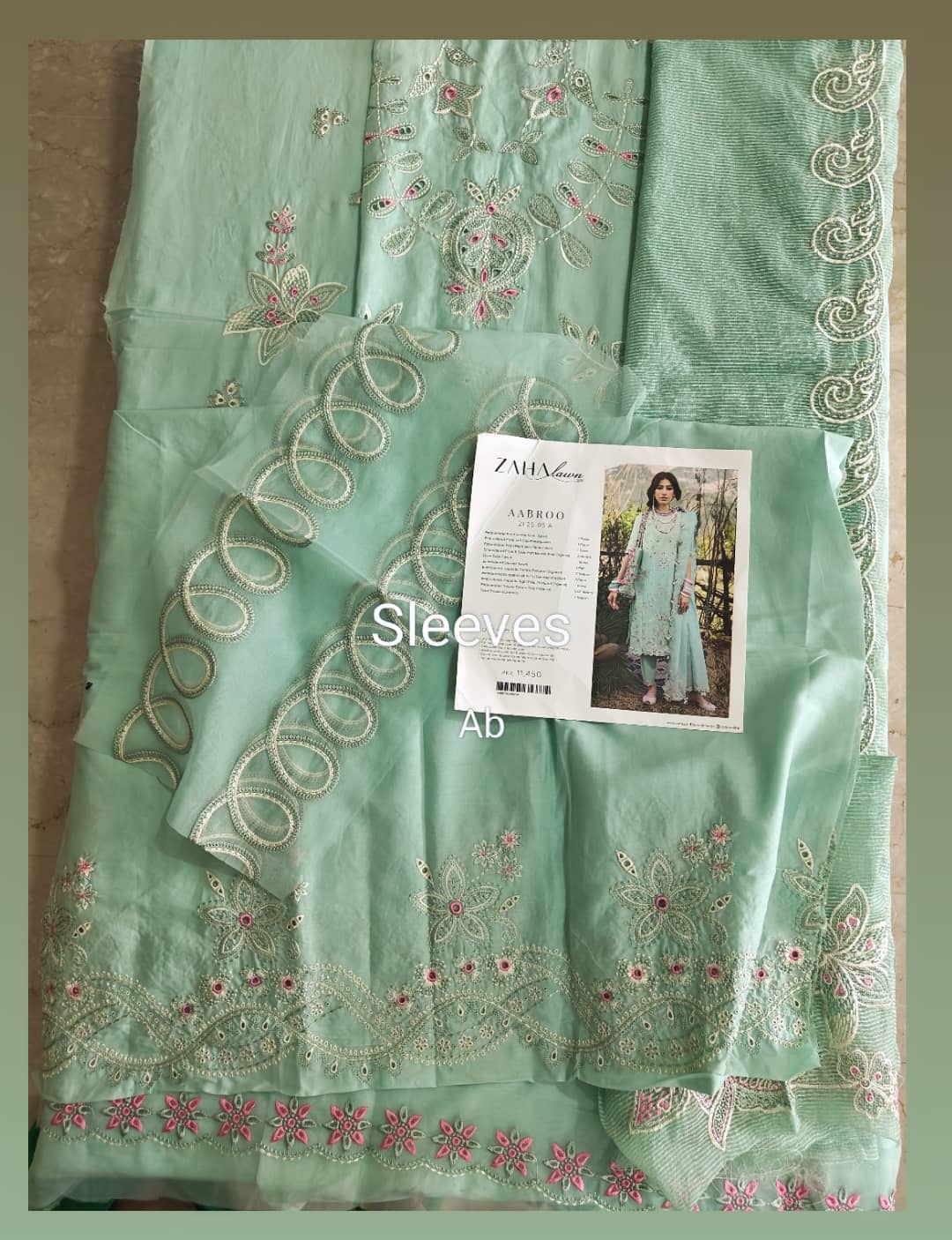 Sale ‼️Open Pic/Zaha Festive Lawn Neelum/Aabroo/5A