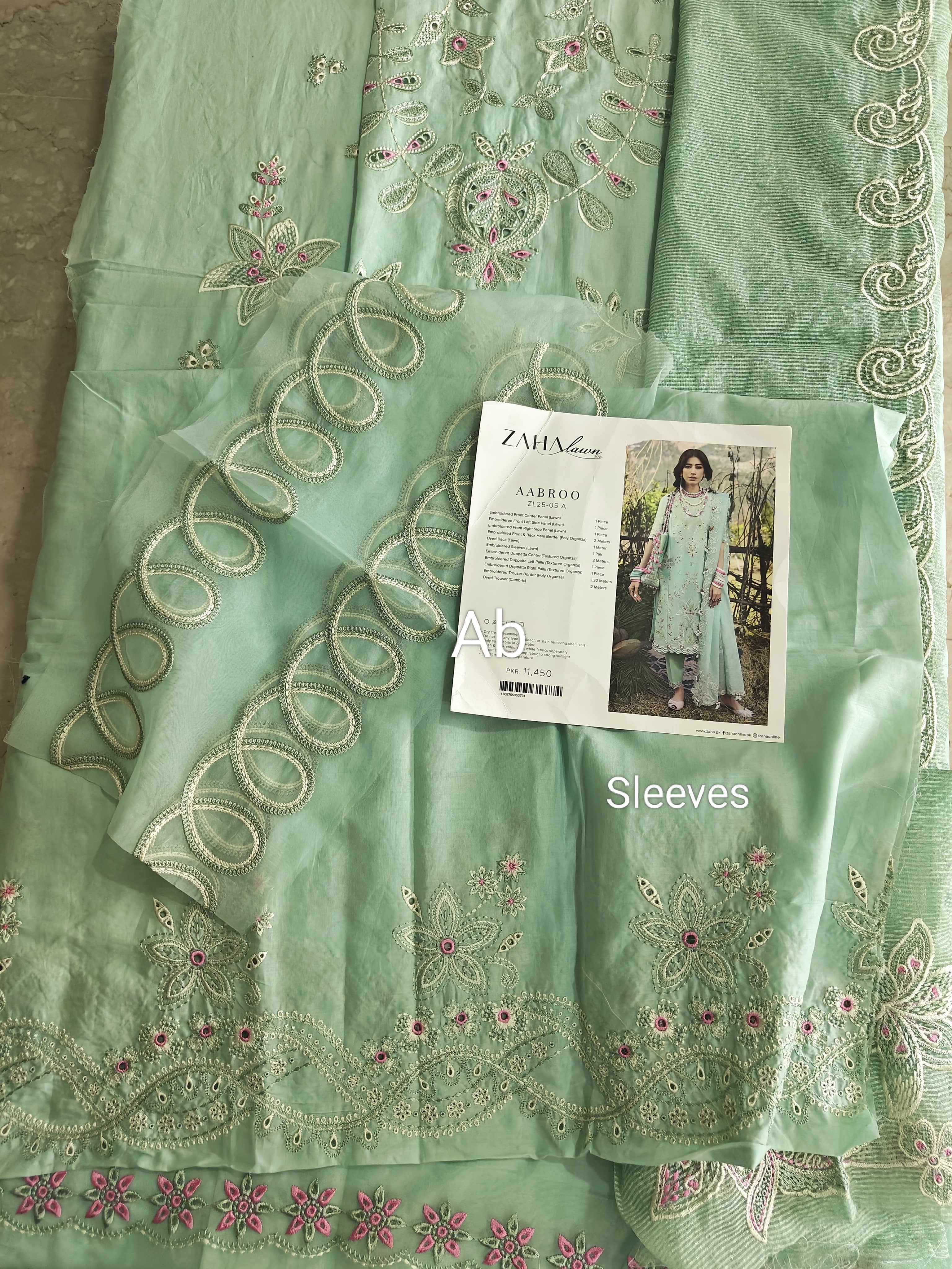 Sale ‼️Open Pic/Zaha Festive Lawn Neelum/Aabroo/5A
