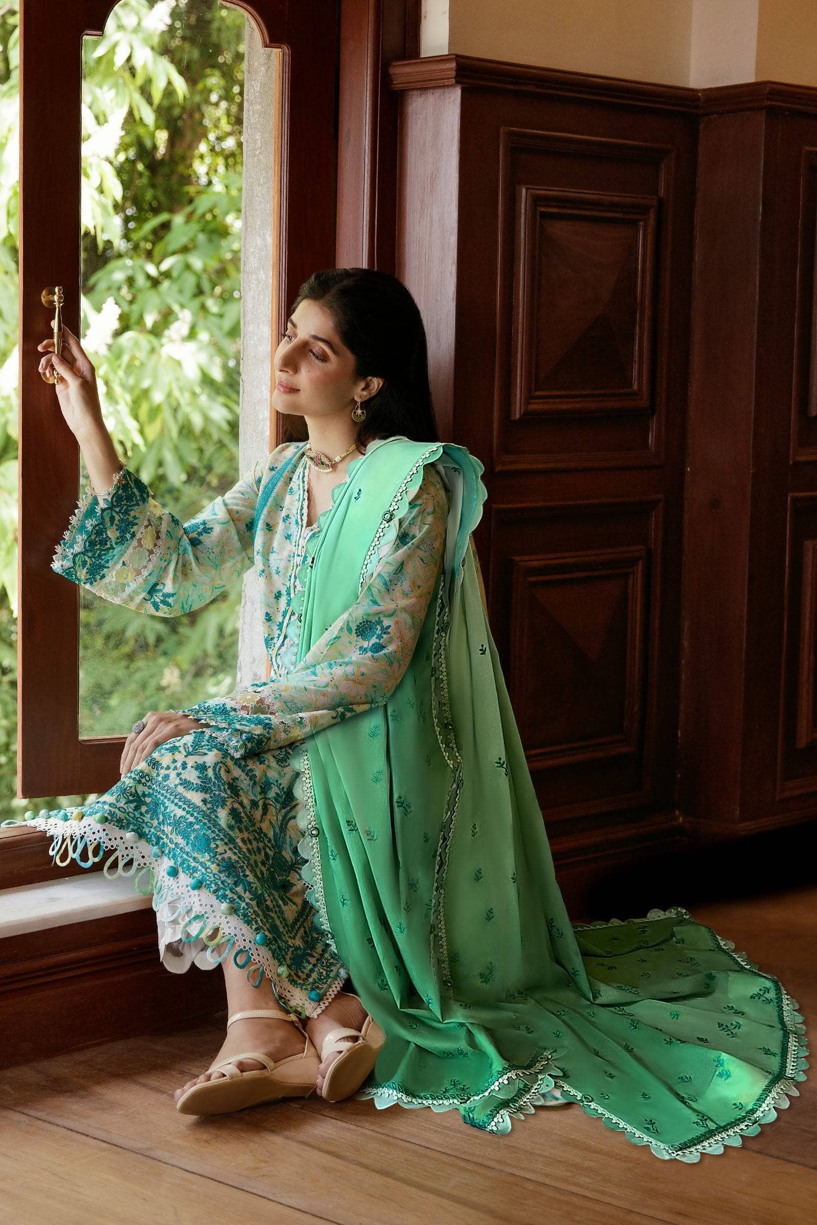 img_zaha_lawn_23_awwal_boutique